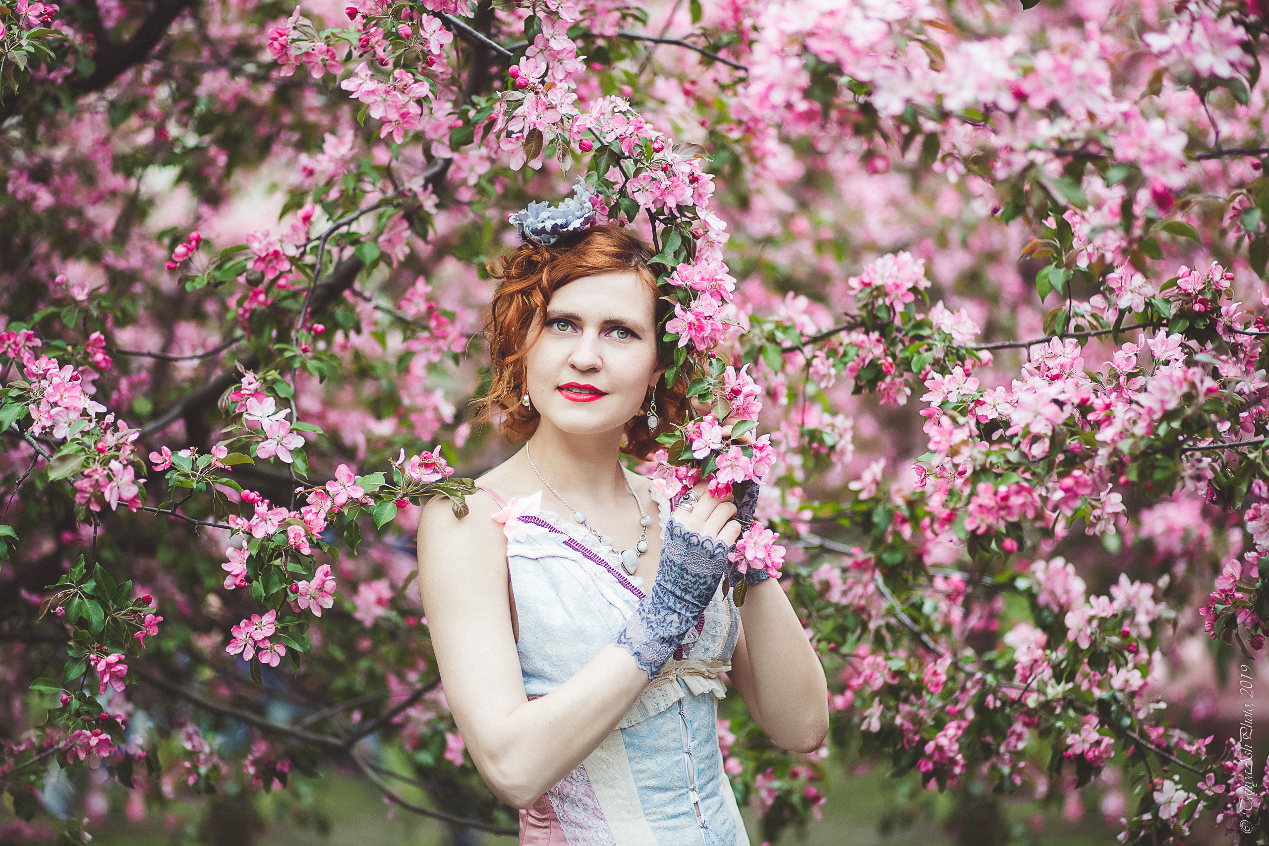 Фотосессии в розовых яблонях