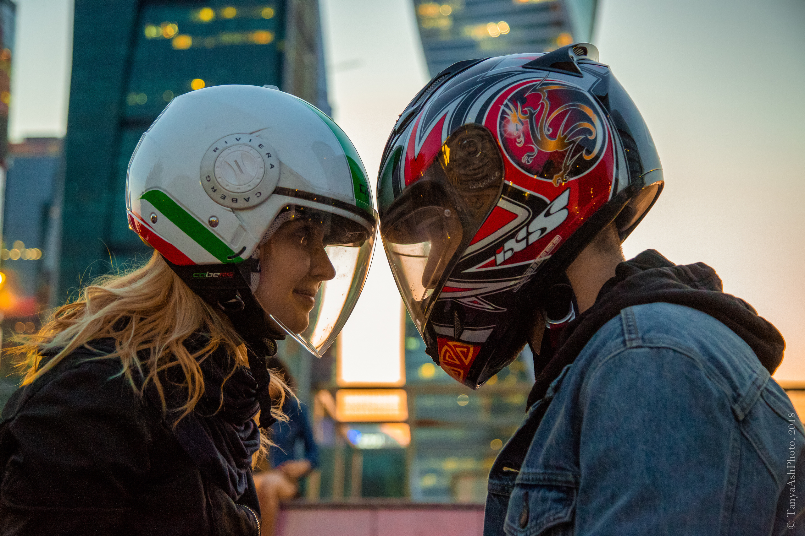 Love Story на мотоцикле напротив Москва-Сити