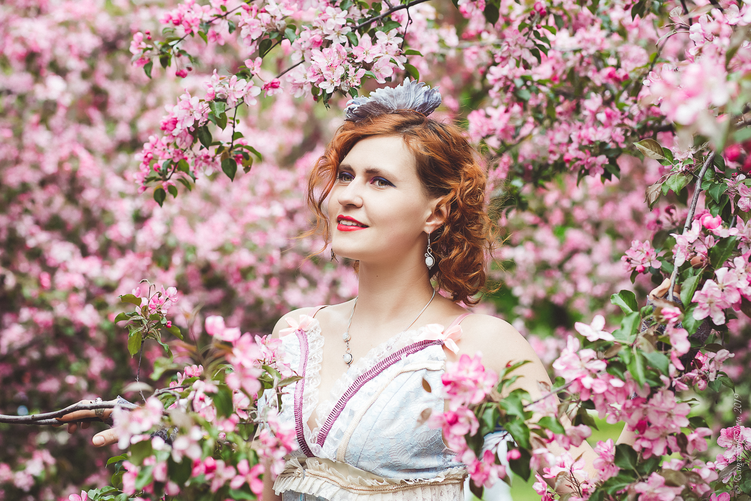 Фотосессии в розовых яблонях