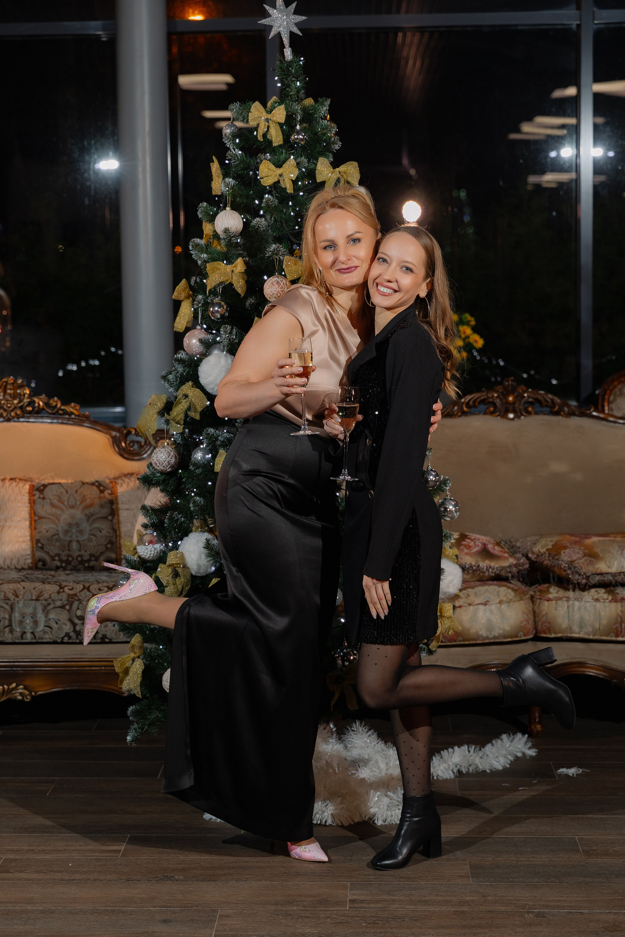 Корпоративная новогодняя фотосъемка для BELARUSBANK в Ресторане «Урарту». Свадебный фотограф в Минске/Беларуси Сергей Спиридонов