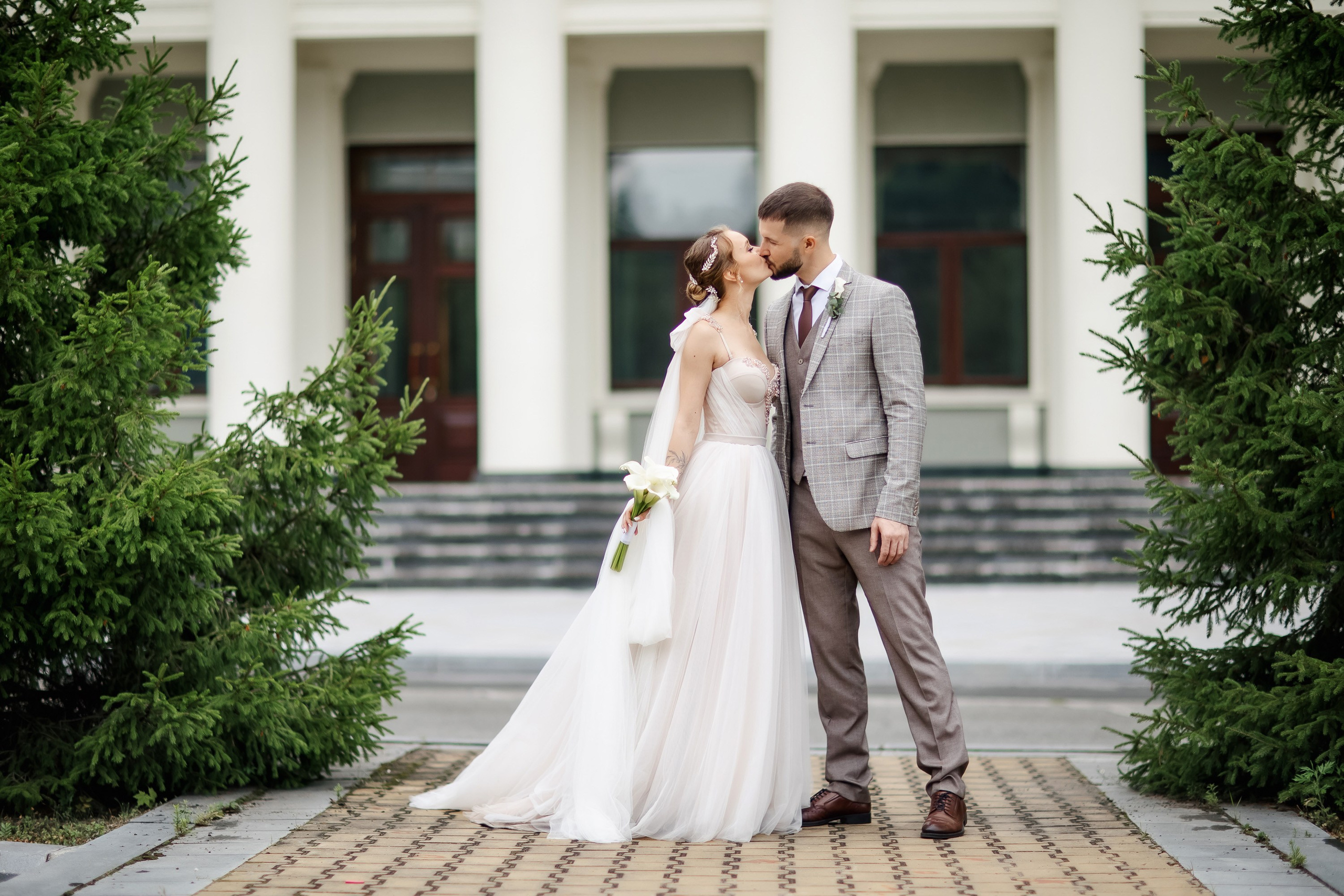 Степан и Ульяна. Утро. Загс. Прогулка. Дождь и солнце. Свадебный фотограф в Хабаровске