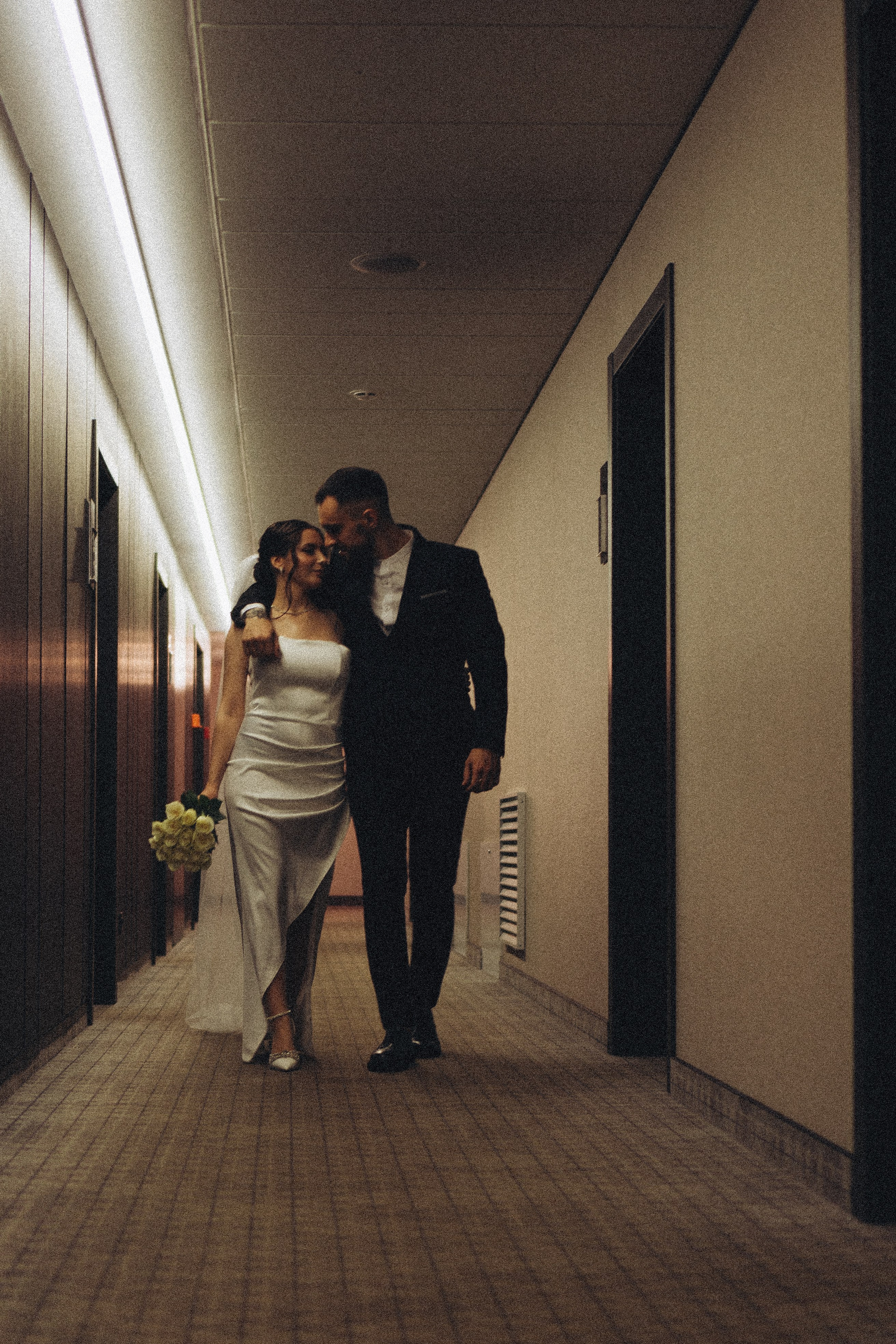 СВАДЕБНАЯ СЬЕМКА СБОРОВ ЖЕНИХА И НЕВЕСТЫ В ОТЕЛЕ И ТАКЖЕ ФОТОСЕССИИЯ В ОТЕЛЕЕ МЕГАПОЛИС БРЯНСК. Профессиональный фотограф, Санкт-Петербург — Виктория Богомолова