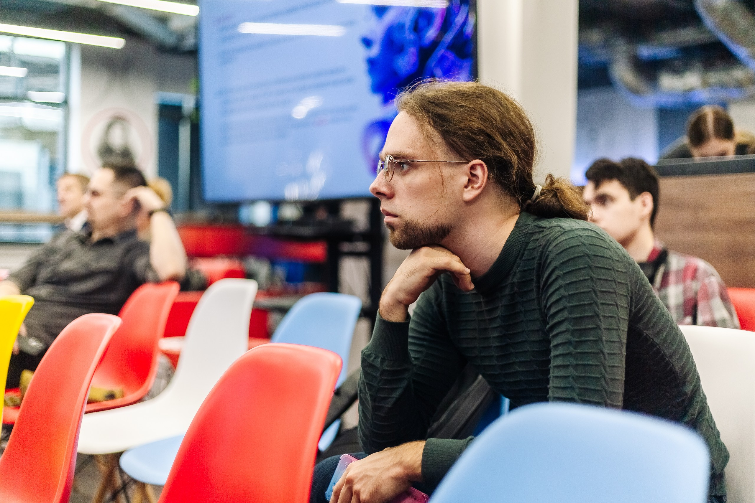 Неймарк. Лекторий. Репортажный и портретный фотограф в Нижнем Новгороде Максим Горшков