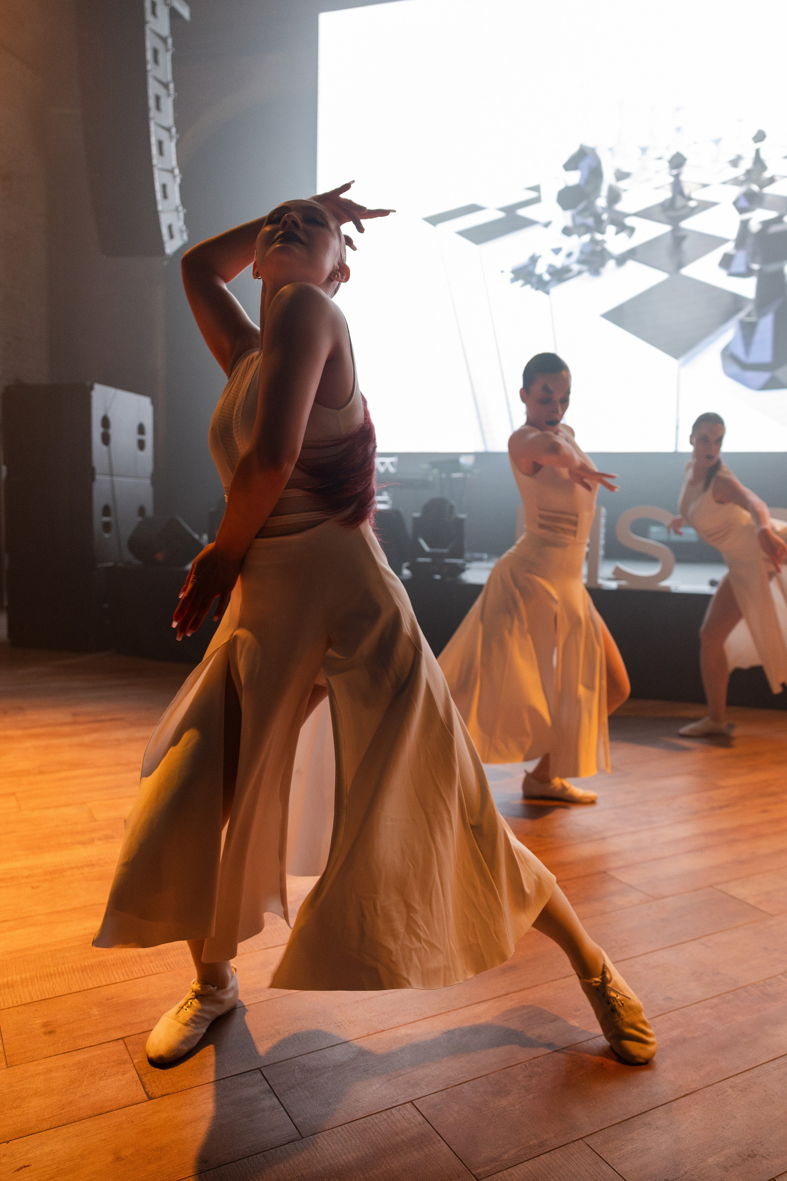 Data Summit 2025 (1). Свадебный репортажный фотограф в Москве