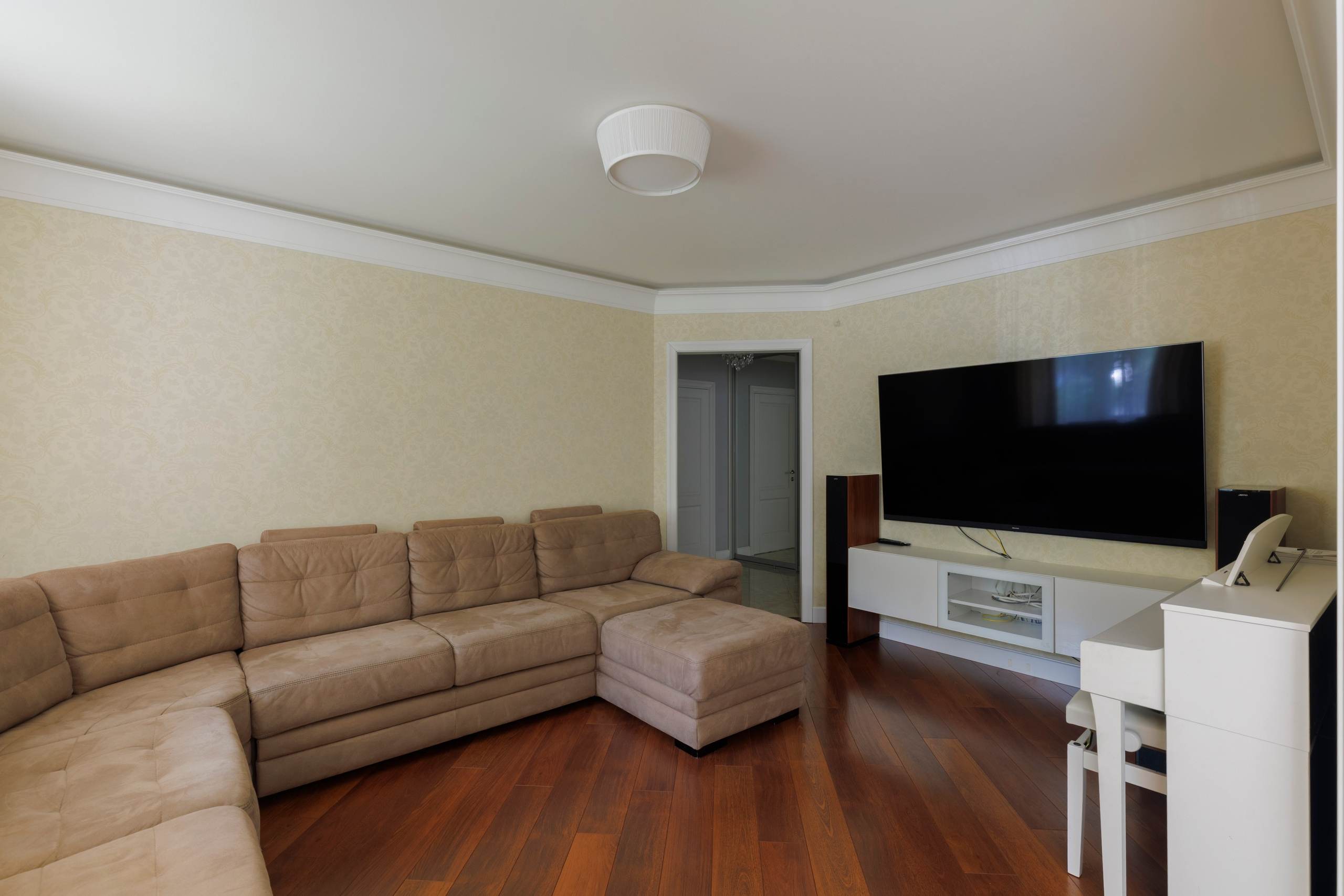 Квартира на продажу/в аренду. Фотограф интерьера, мебели и портрета в Санкт-Петербурге