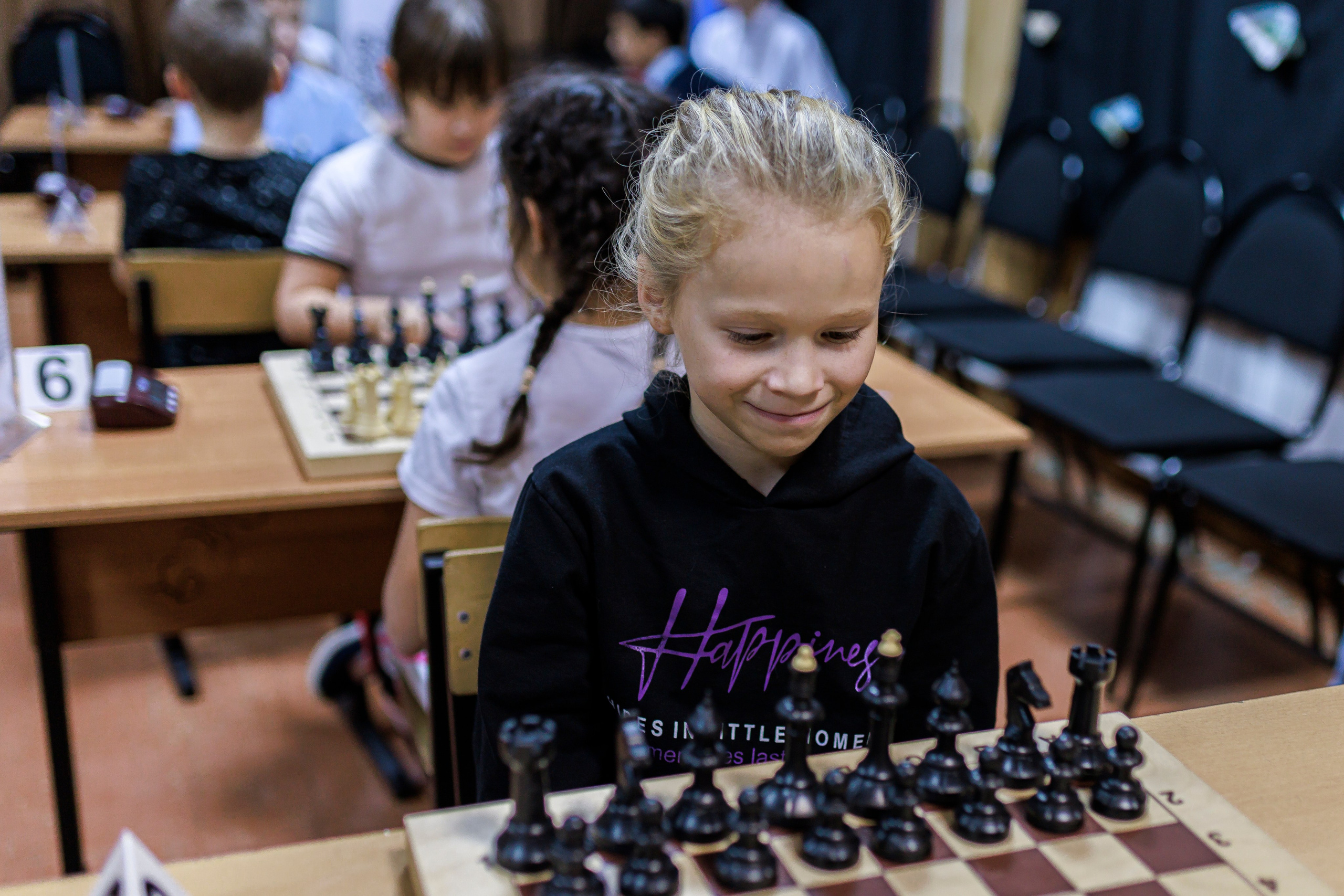 Репортажная сьёмка игры в шахматы в детском доме. Семейный и детский фотограф в Рязани Васюгова Мария