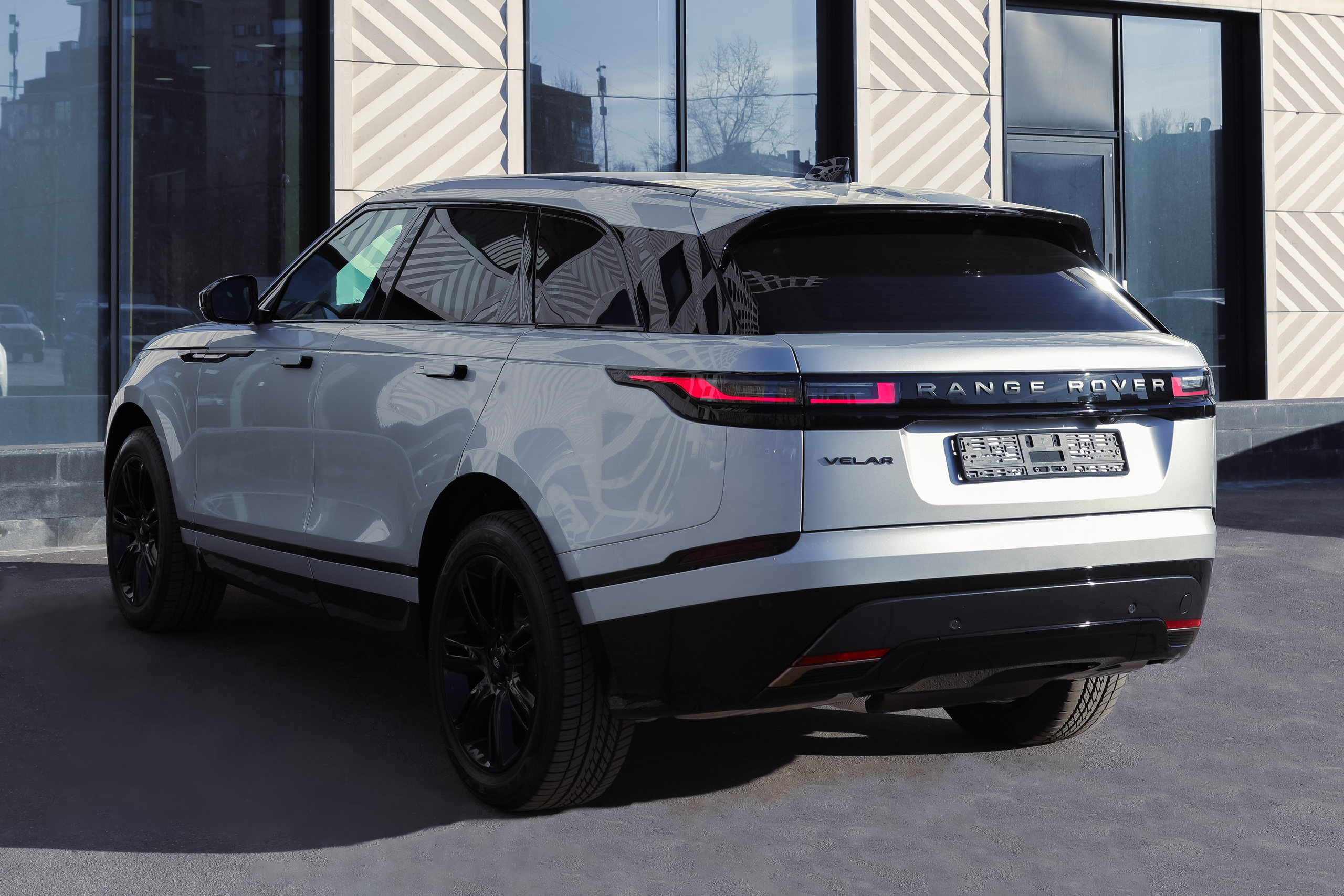 2024 Range Rover Velar 2.0 AT. Mixturecaptures