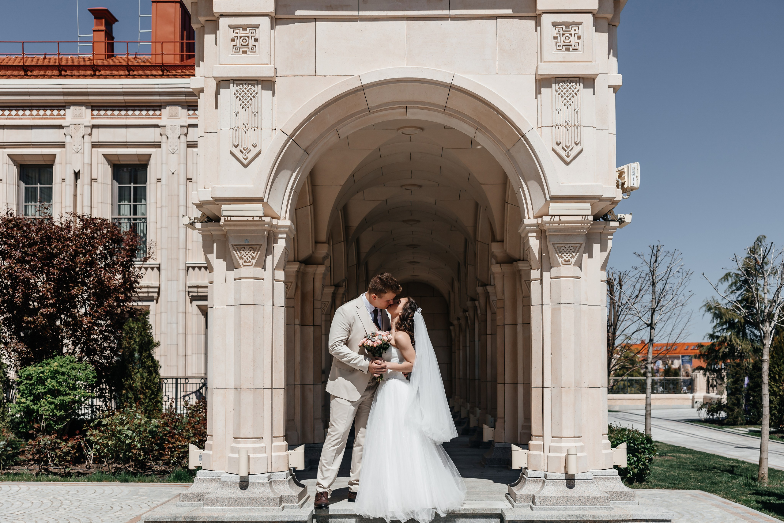 Сакура в Японском саду. Анонс свадьбы для Никиты и Марины. Свадебный фотограф в Крыму и Севастополе Ольга Баскакова