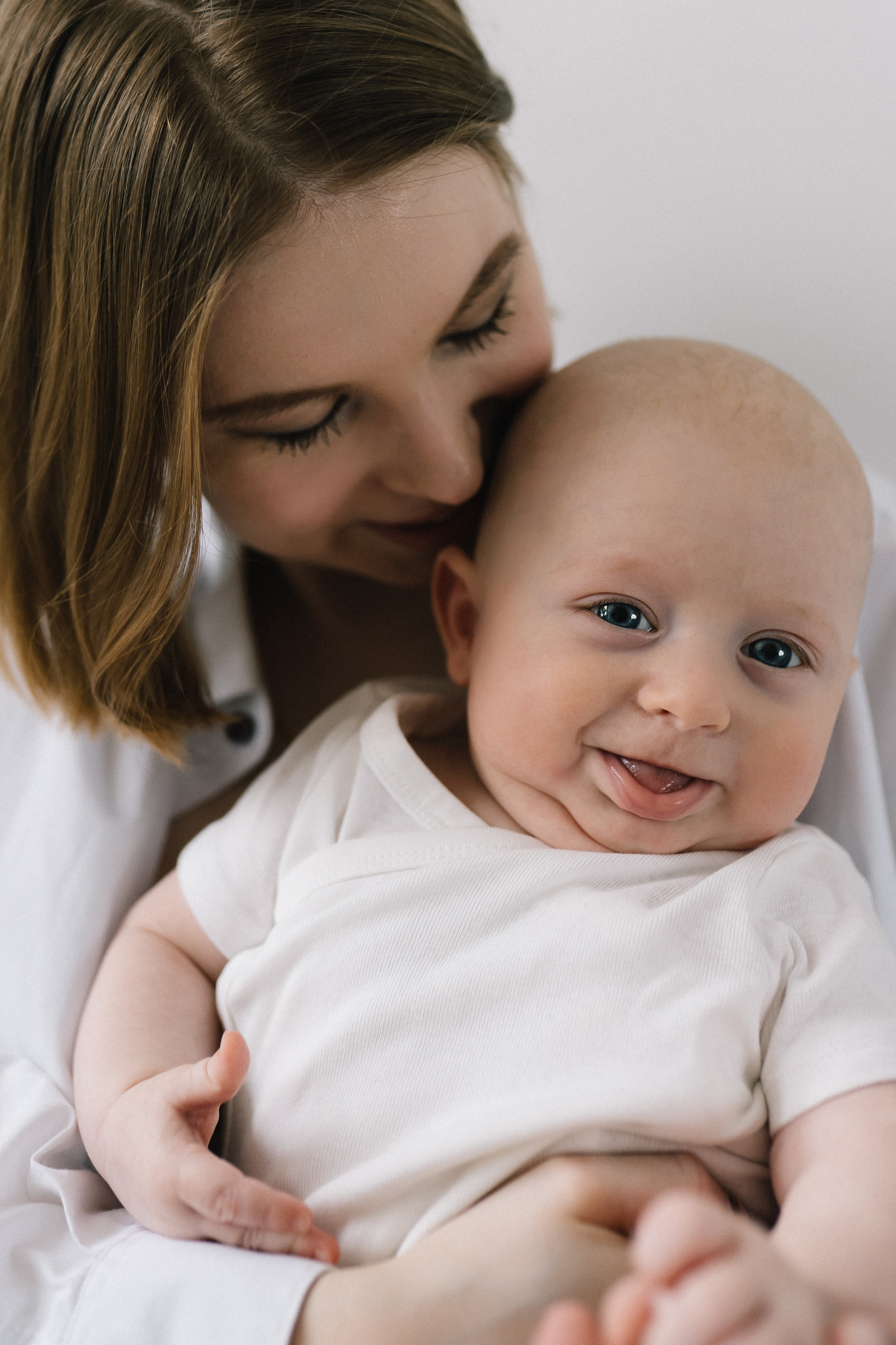 Сьемка новорожденного дома. Фотограф новорожденных Москва, Домодедово