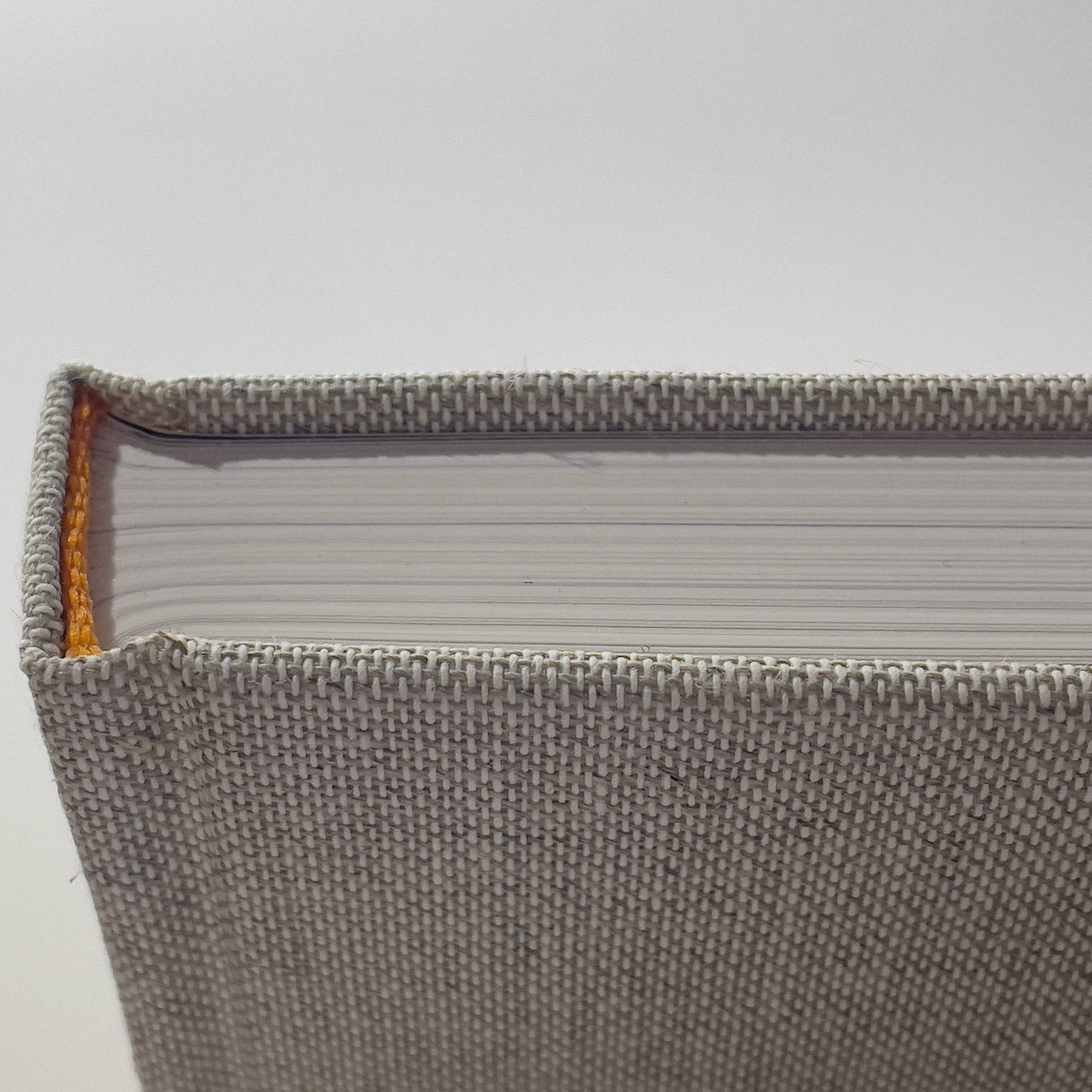 Фотокнижная библиотека Глеба Сергеева. Фотограф и исследователь фотографии из Санкт-Петербурга Елизавета Веприцкая