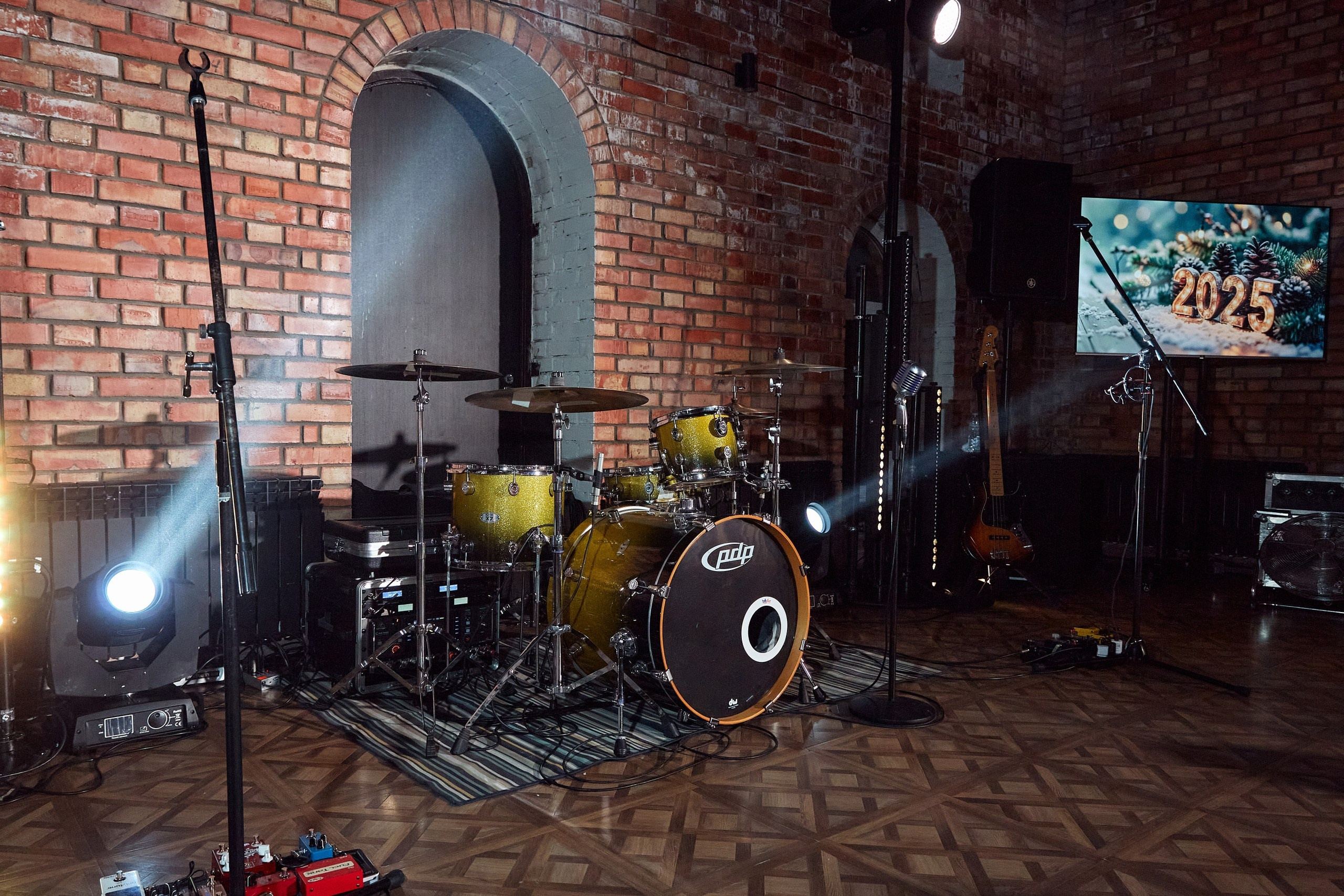 Компания Clarity / Пространство HIDE. Антон Артюшин, портретный фотограф. Москва