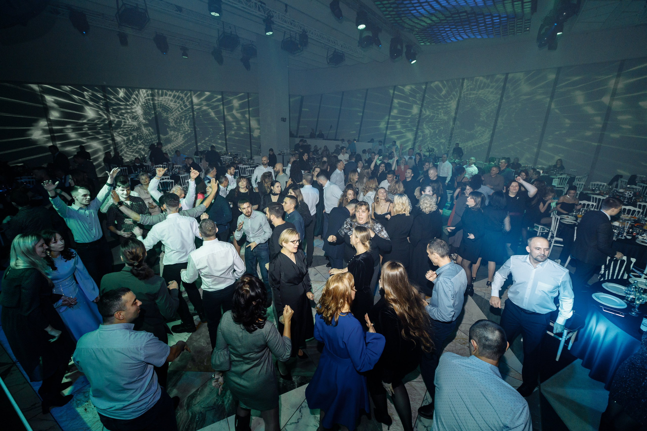 Корпоратив ПолСтраны. Свадебный и портретный фотограф в Королёве Сергей Чихарев