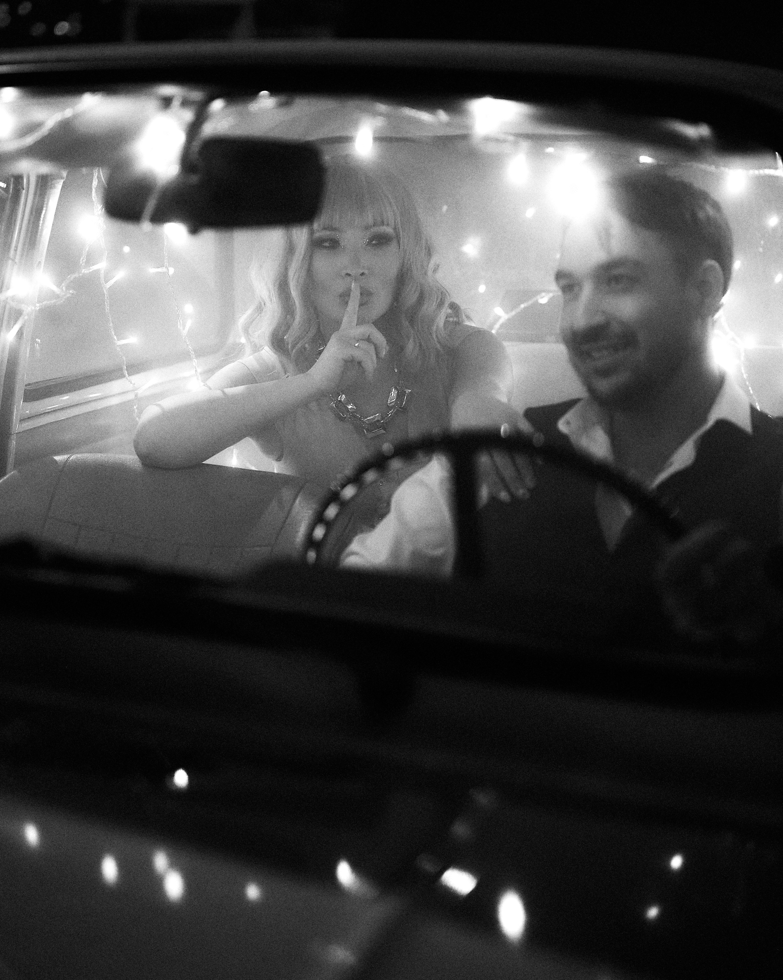 Love in the car. Портретный фотограф в Казани