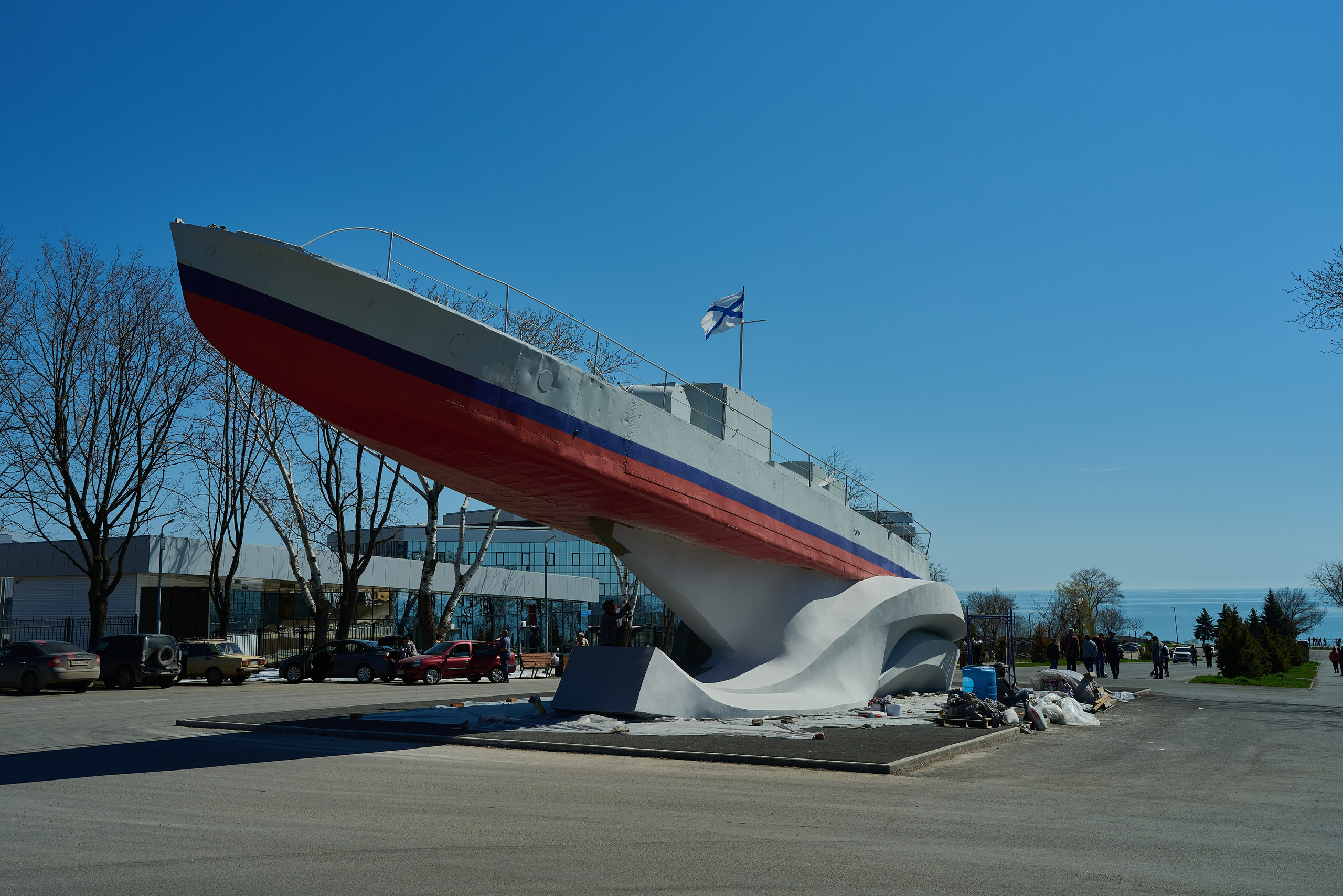 Уличные фотографии Мариуполя. Фото Мариуполь 2024. Весенний Мариуполь. Фотограф Роман Адлер.