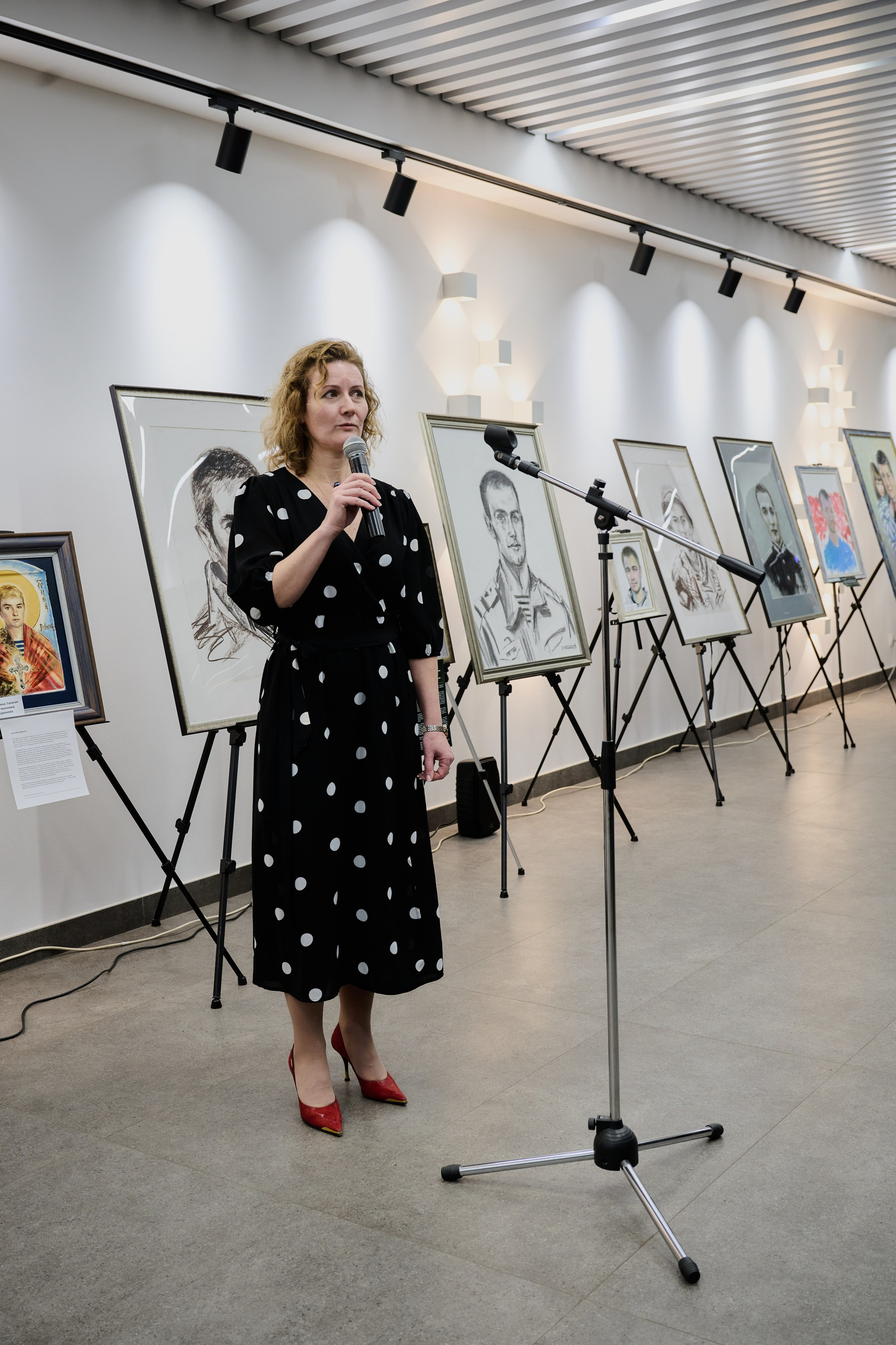 Фотовыставка «Территории» в Росгеолфонде. Фотограф Роман Адлер