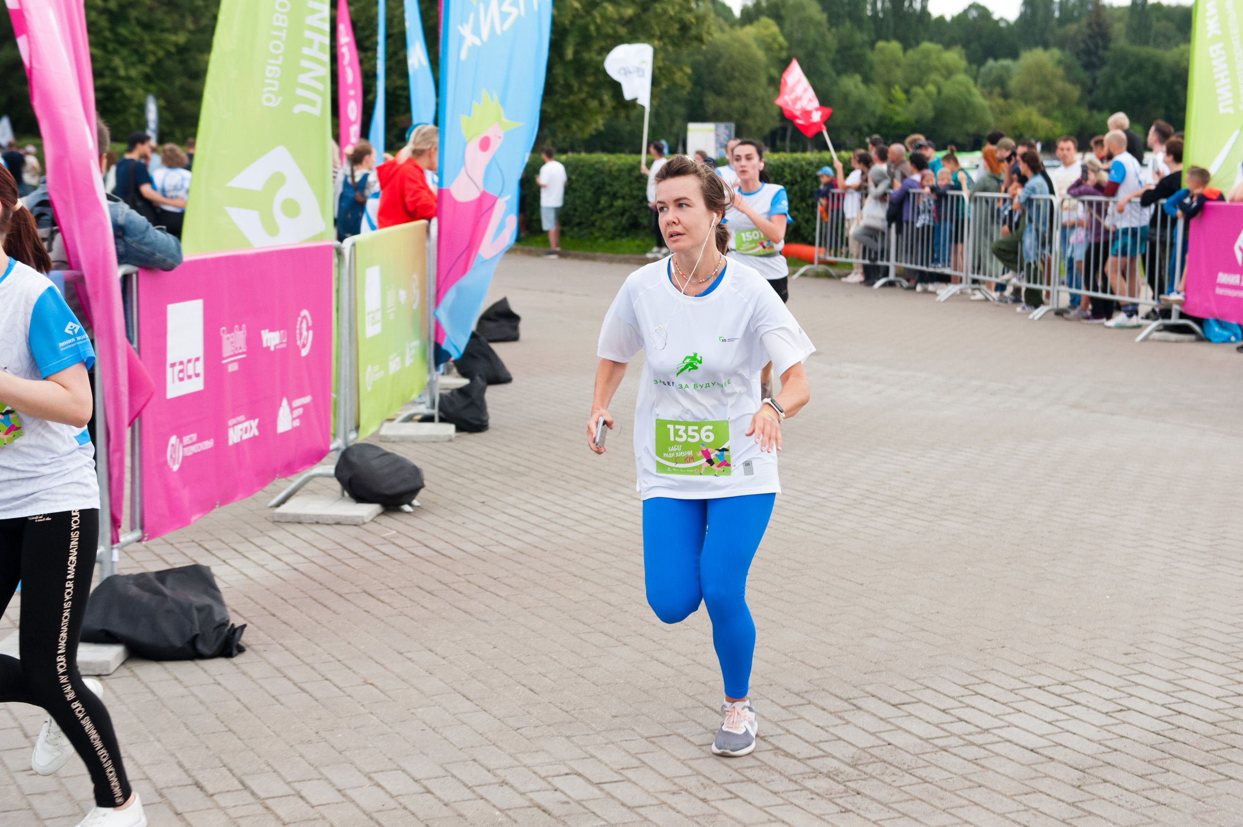 Корпоративное. Забег X5 Retail Group. Репортажный фотограф и видеограф Слава Думчев. Тимбилдинги, отчетники, корпоративы