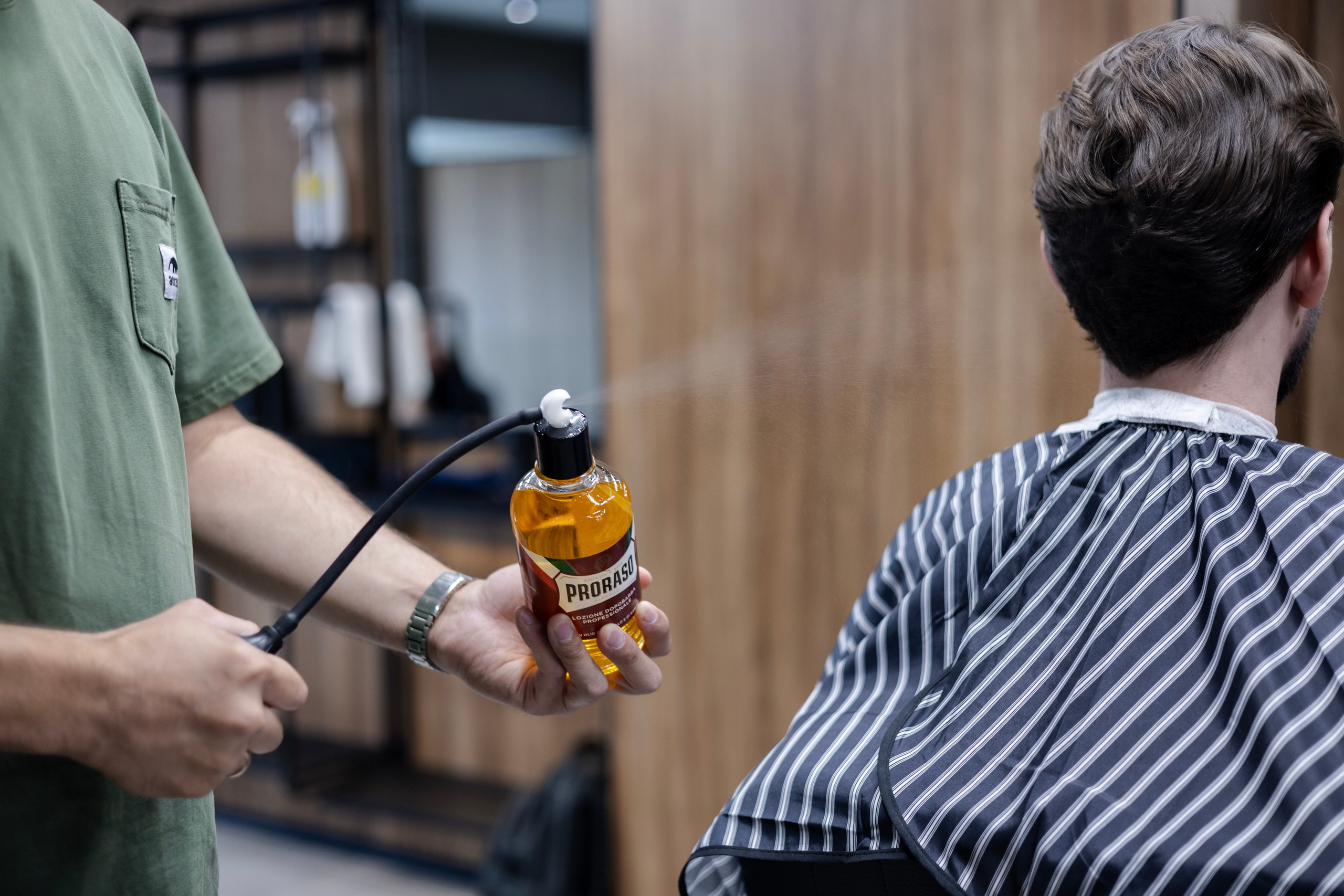 Денис Бирюков. Барбер, священник и учитель. Репортажный фотограф Наталья Лапцевич