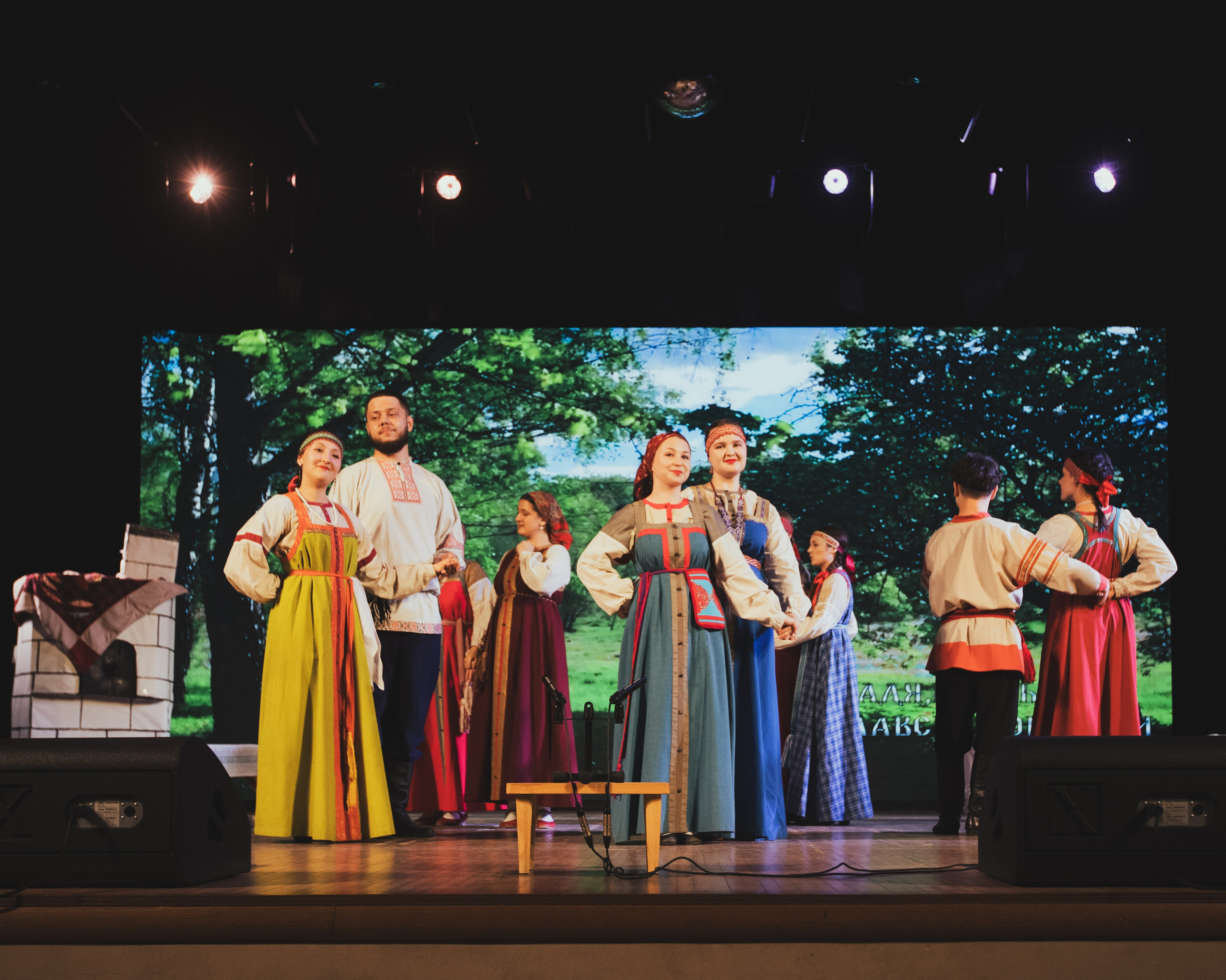 Отчетный концерт фольклорного ансамбля «Радовесъ». Больше не греет