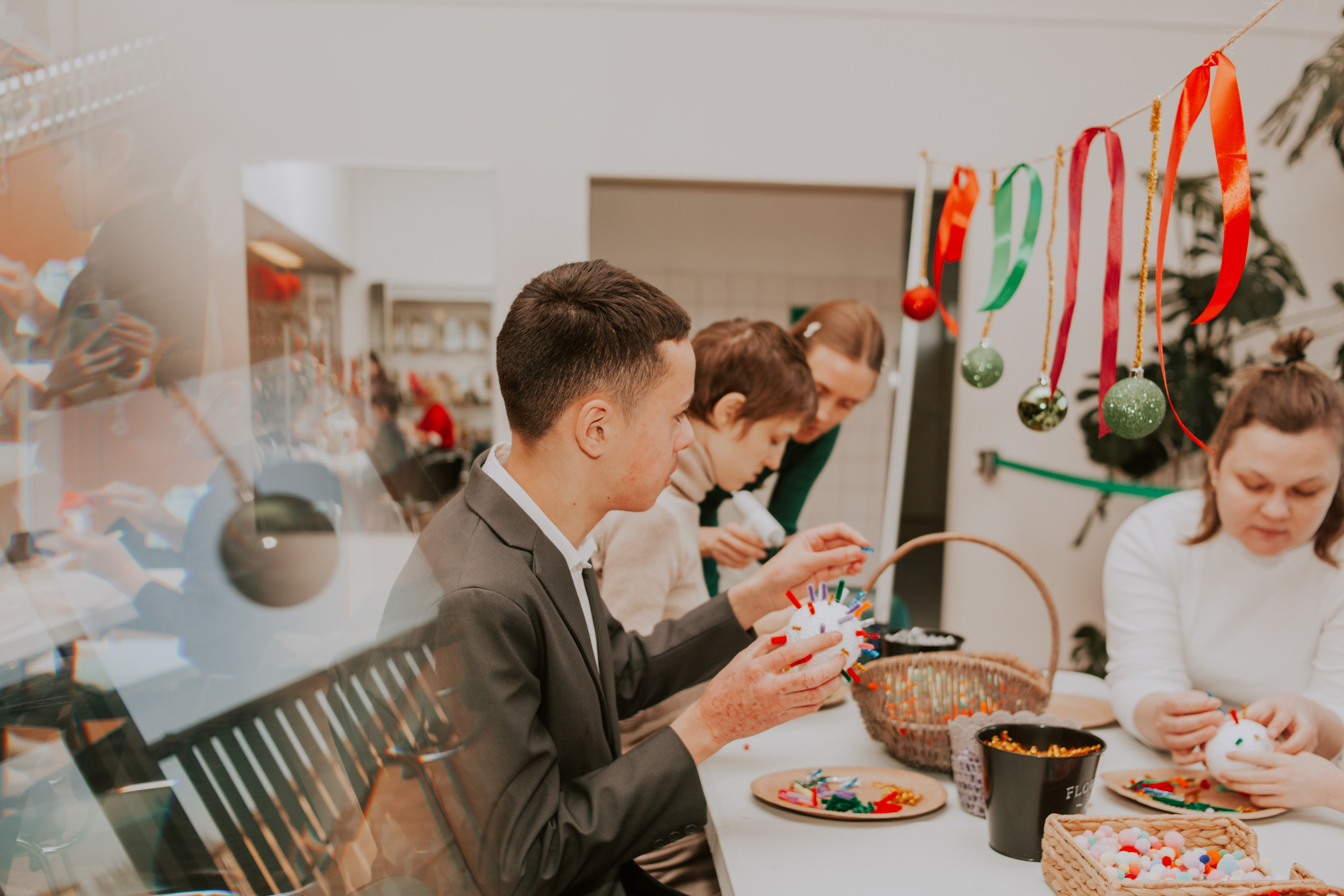 Мастер-класс от Мастерской Наташи Ой на фестивале для детей с ОВЗ «Шире круг». Семейный фотограф во Всеволожске и Санкт-Петербурге Юлия Капустина