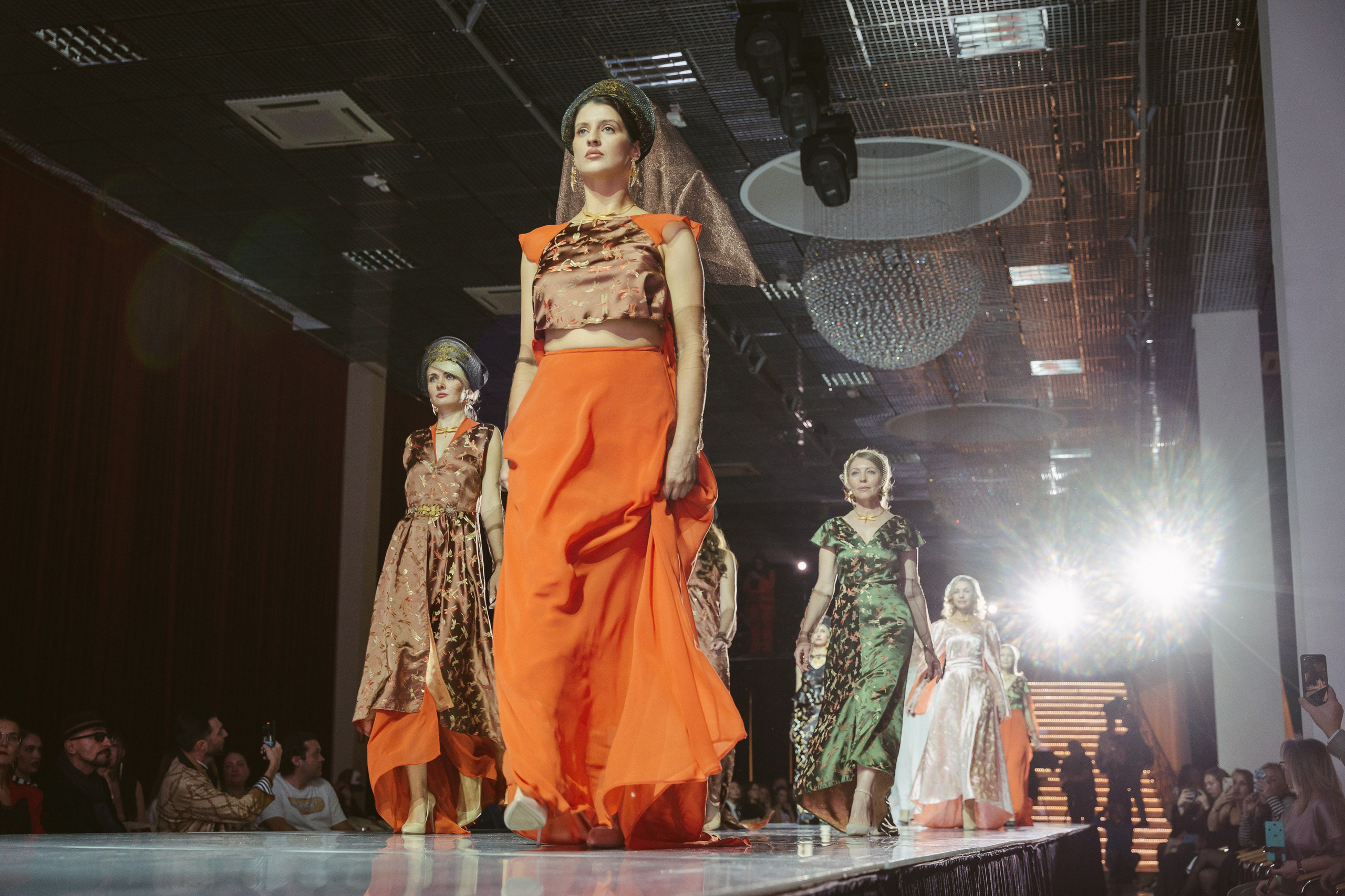 Fashion показ коллекций дизайнеров (всероссийский). Свадебный, репортажный, семейный фотограф Елена Брюхова