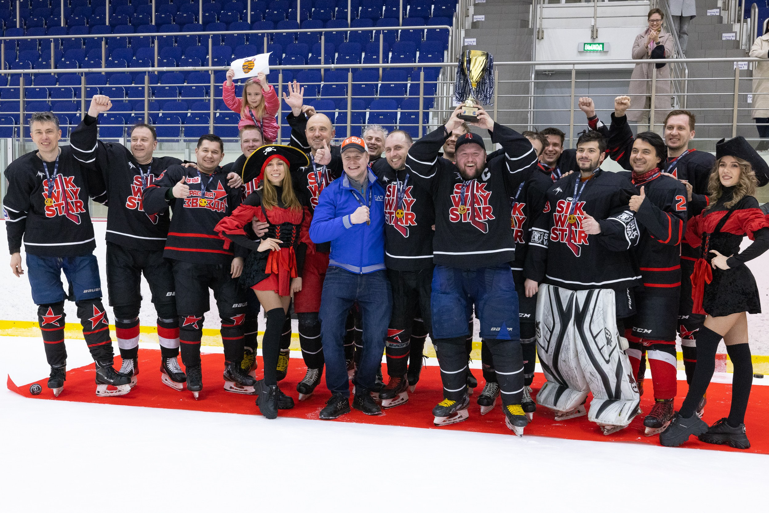 Хоккей. Портретист и репортажный фотограф Михаил Оношко