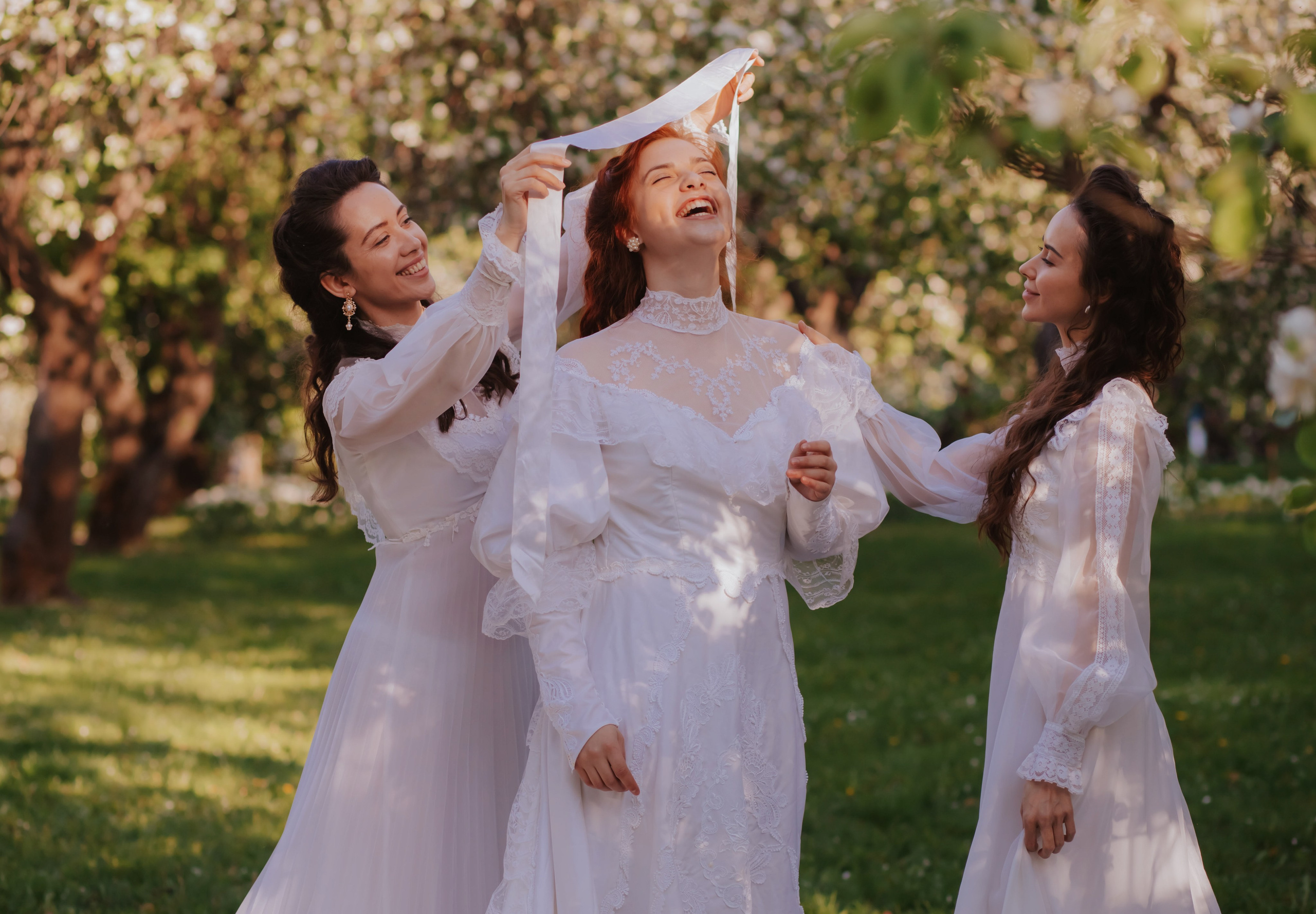 Яблоневый сад. Художественная винтажная фотография