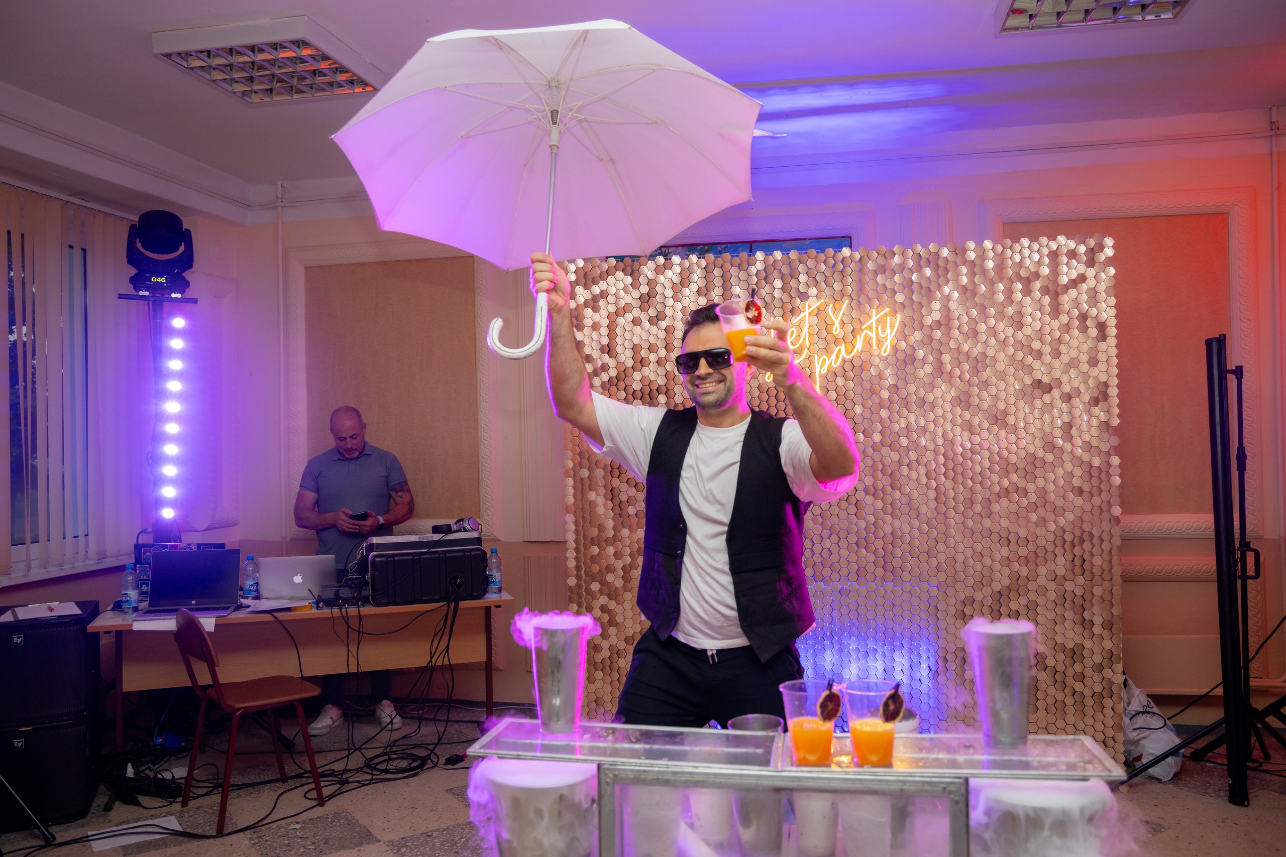 Школьный выпускной 2024 год в Соколе (Минск). Свадебный фотограф в Минске/Беларуси Сергей Спиридонов