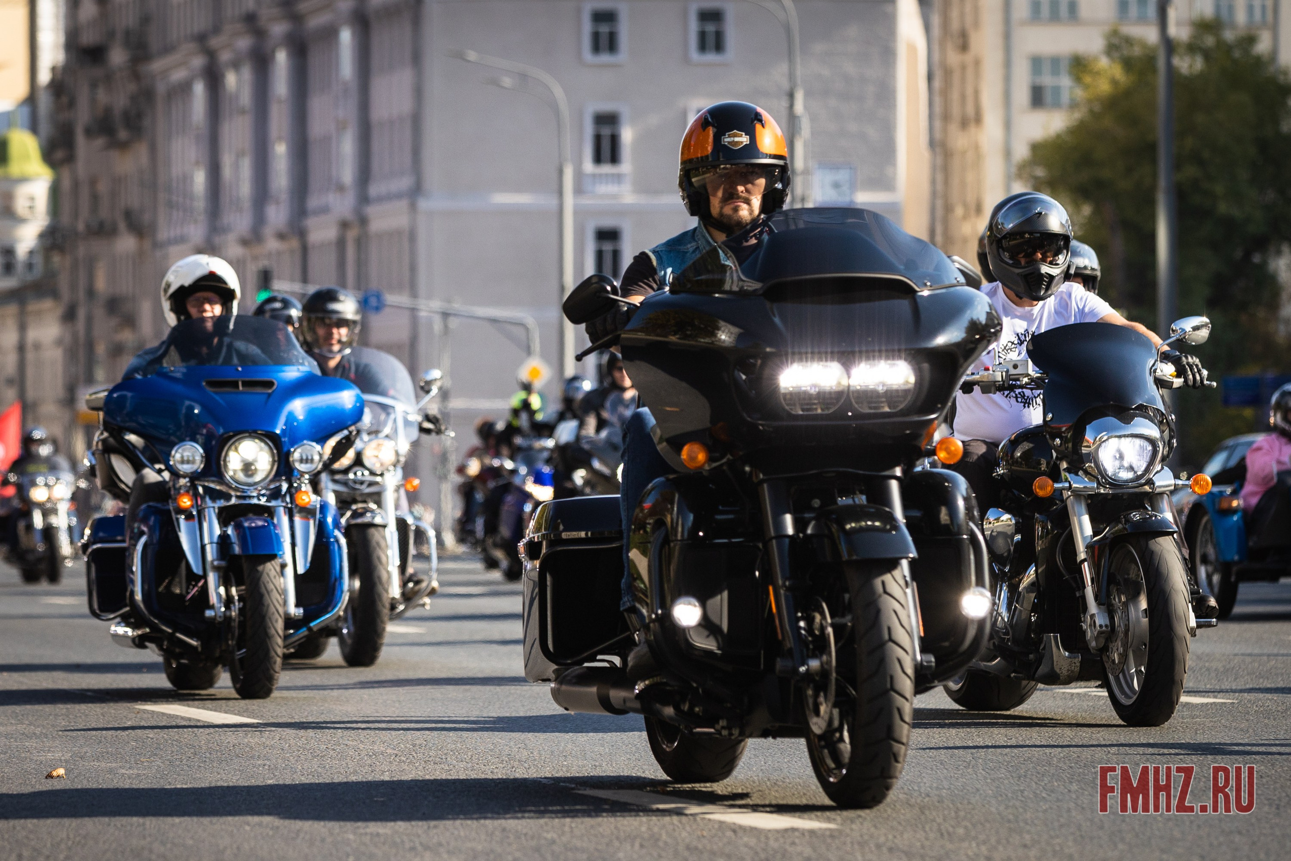 Закрытие Мотосезона 2023 на проспекте Академика Сахарова. Фотограф Владимир Охрименко