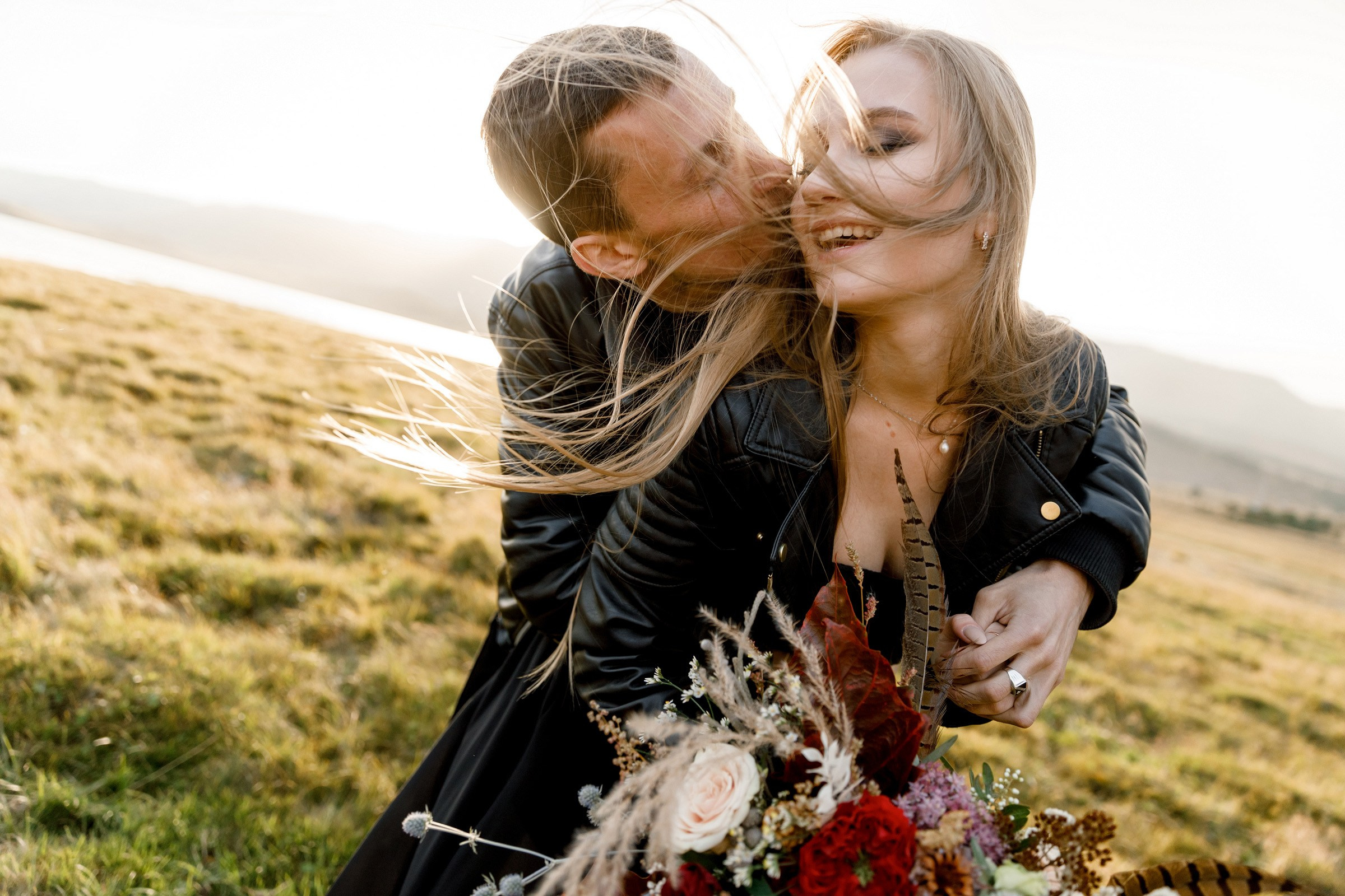 Полина и Женя. Лес, кожанки и 2 дня кайфа. Свадебный фотограф в Иркутске Сапаров Александр