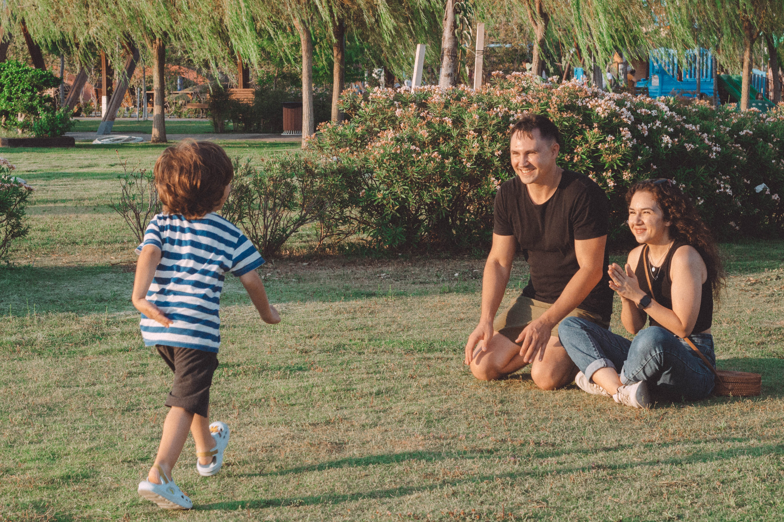 Семейная съёмка на набережной. Фотограф Шагалов Михаил
