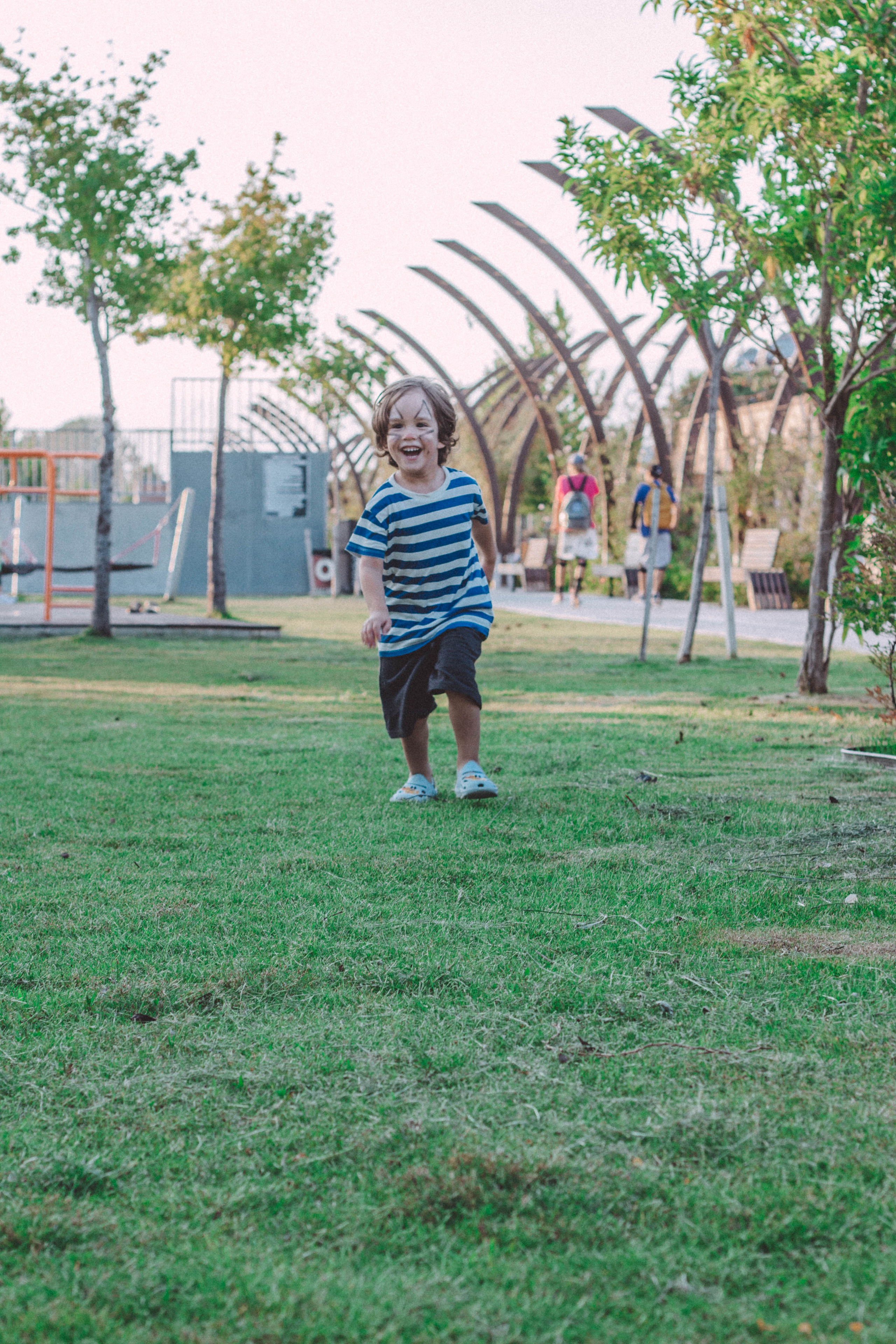 Семейная съёмка на набережной. Фотограф Шагалов Михаил