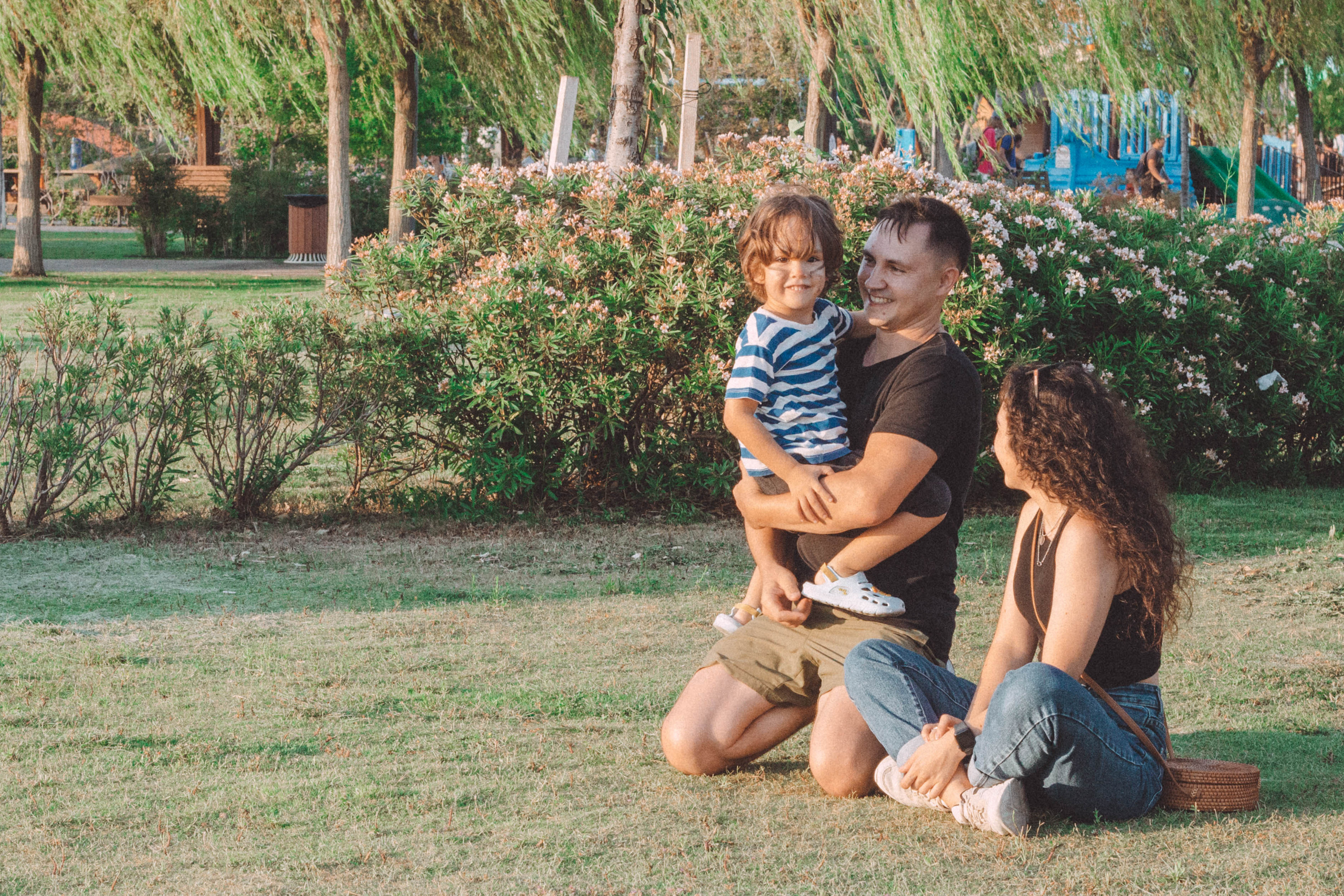 Семейная съёмка на набережной. Фотограф Шагалов Михаил