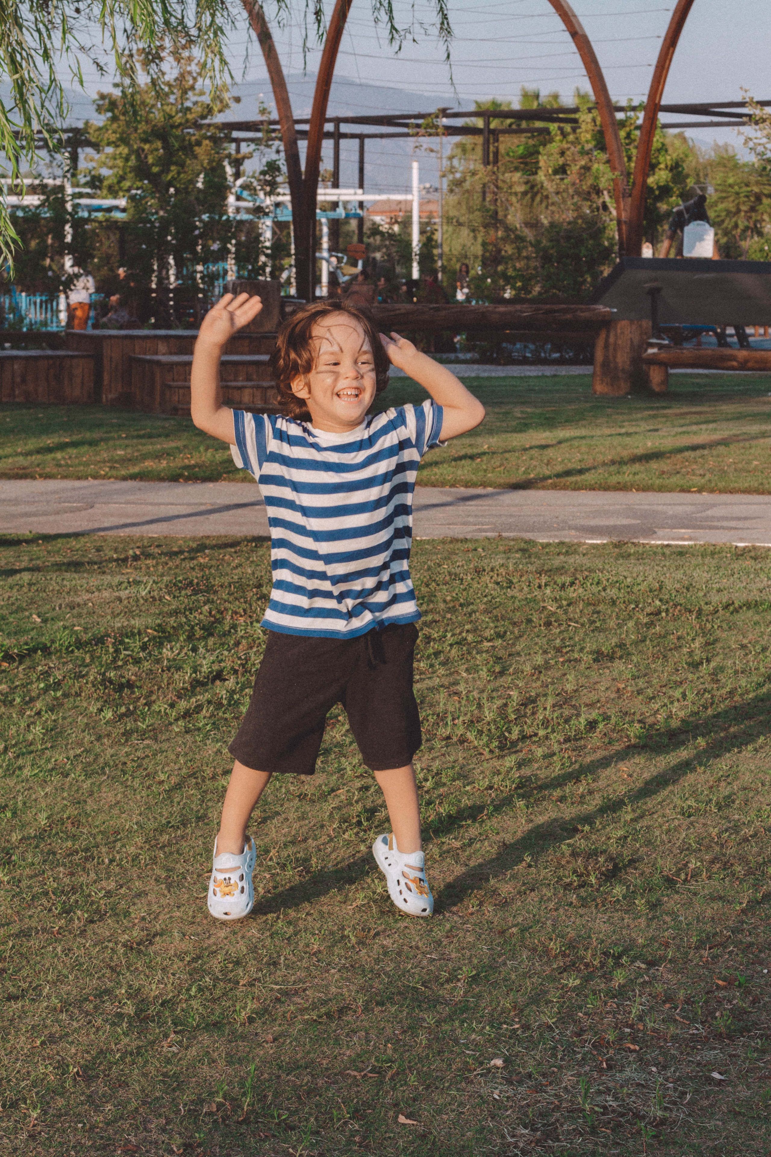Семейная съёмка на набережной. Фотограф Шагалов Михаил