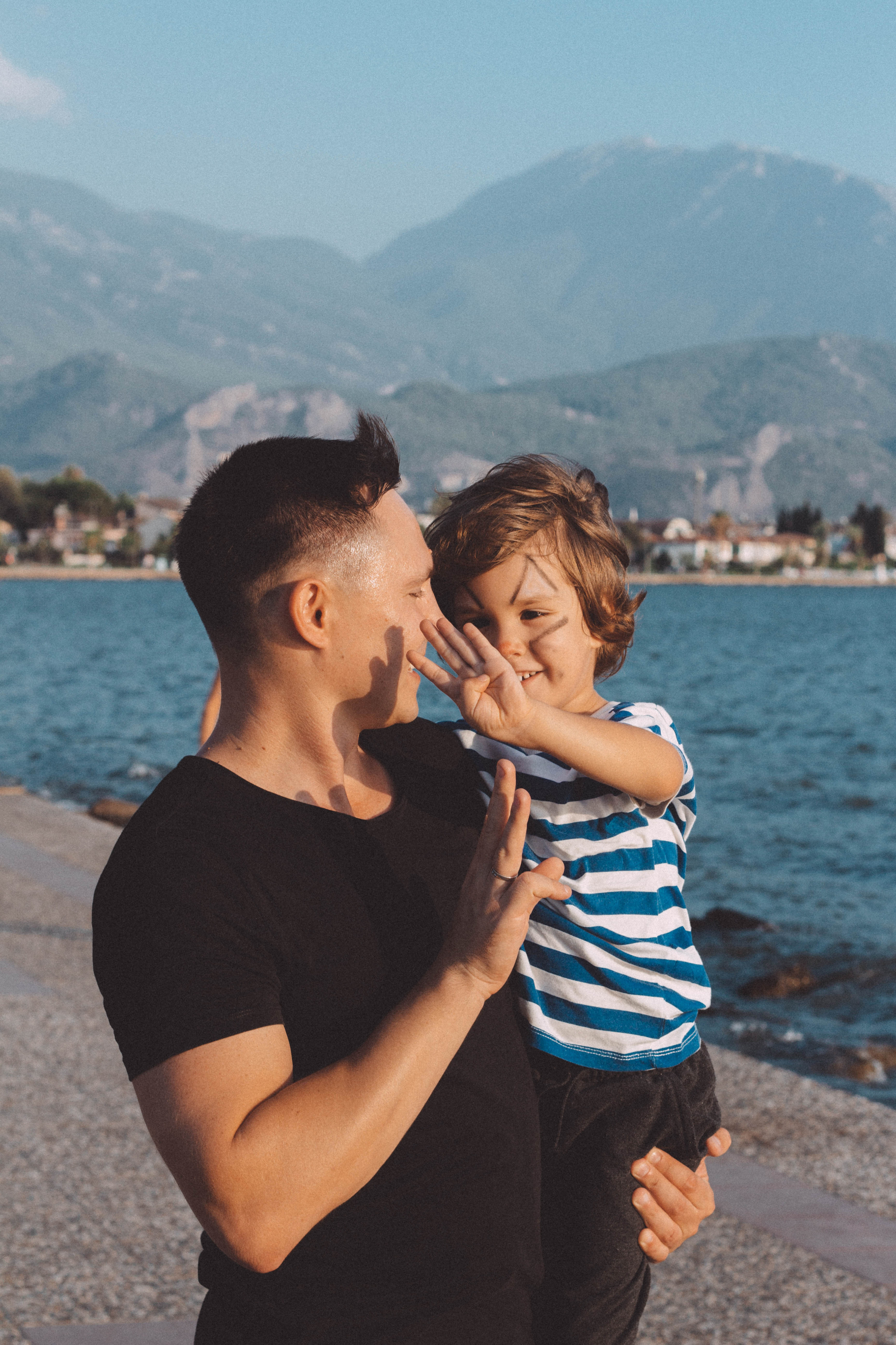 Семейная съёмка на набережной. Фотограф Шагалов Михаил