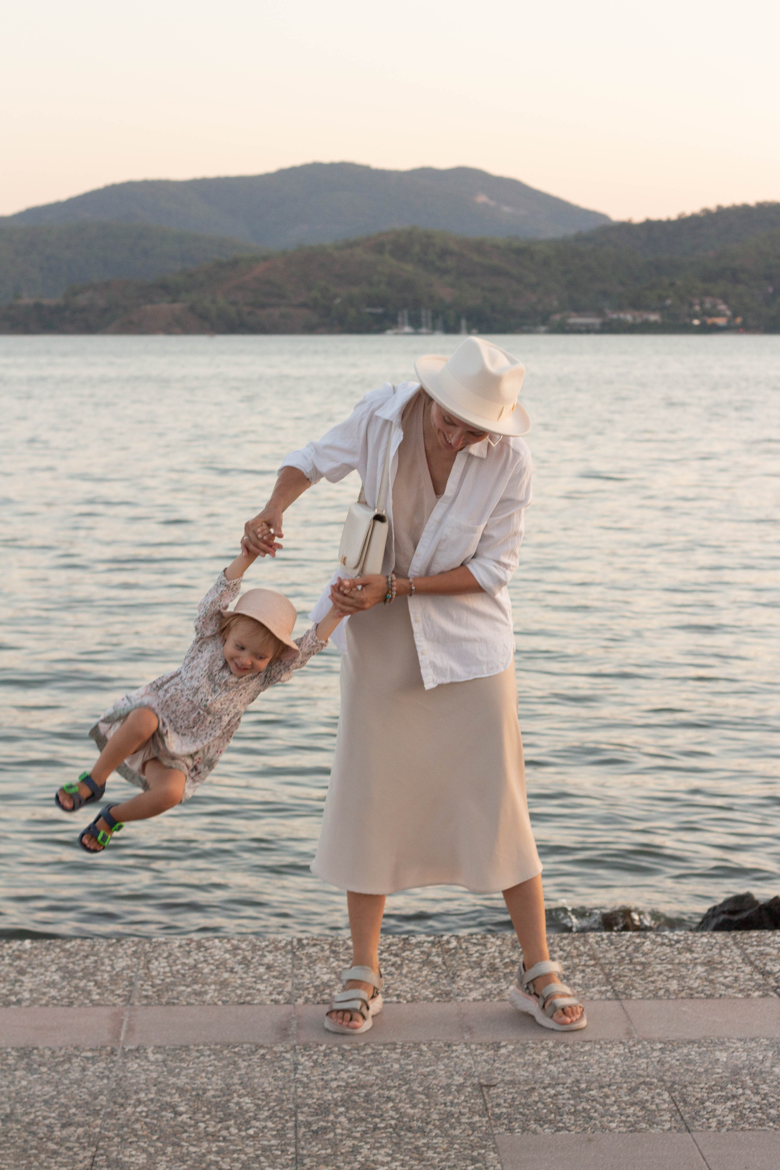 Семейная съёмка на море. Фотограф Шагалов Михаил