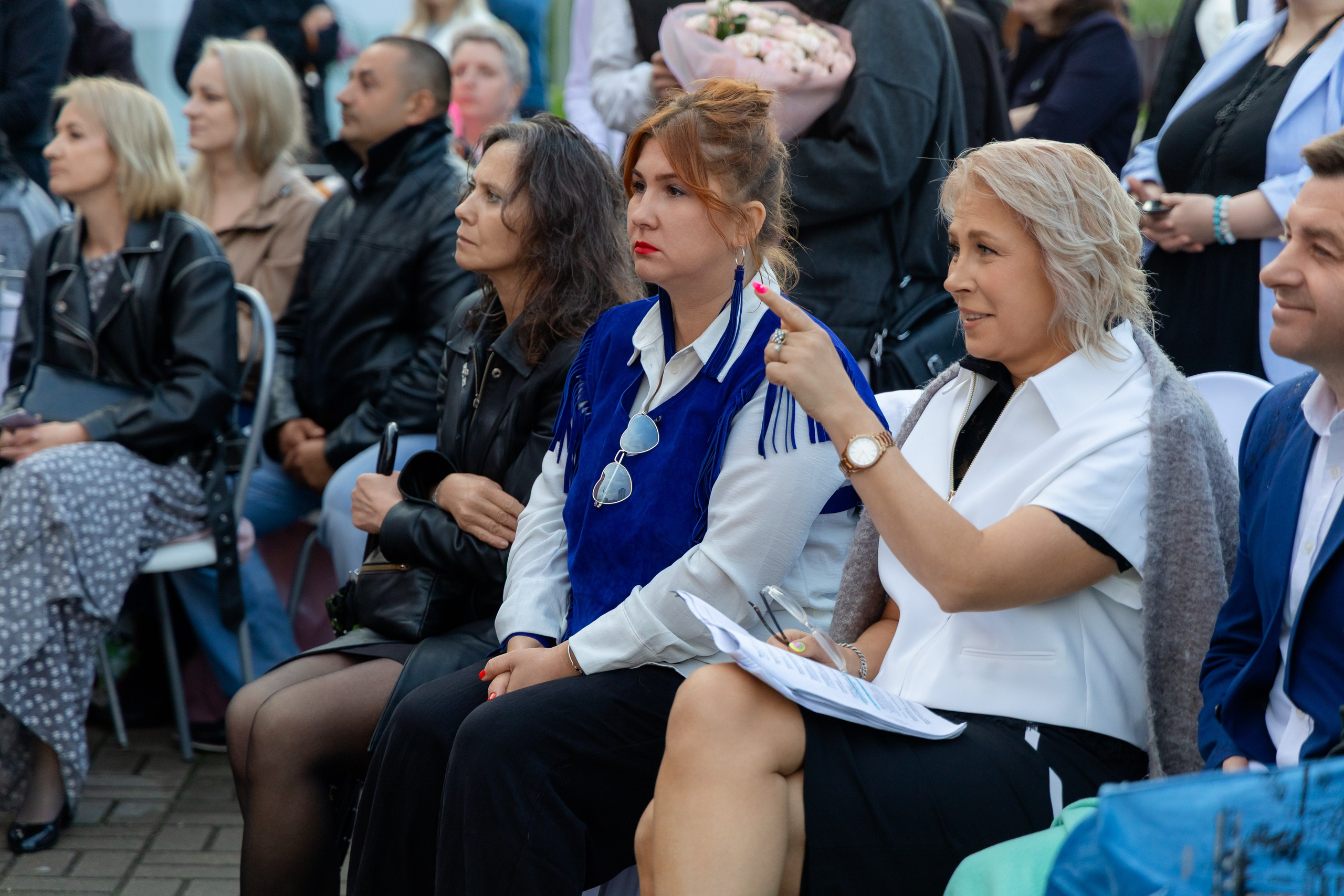 Школьный выпускной 2025 год в Минске, Беларуси. Свадебный фотограф в Минске/Беларуси Сергей Спиридонов