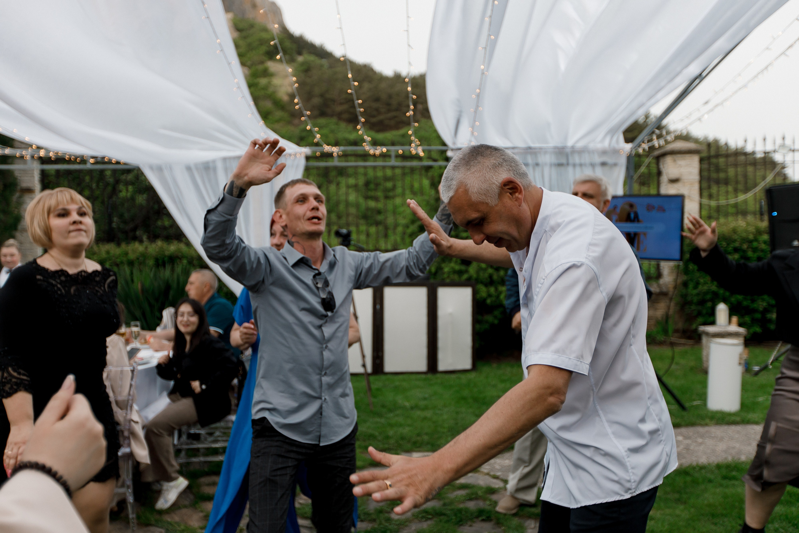 Денис и Алина. Белый замок. Фотограф Анна Лейман. Севастополь