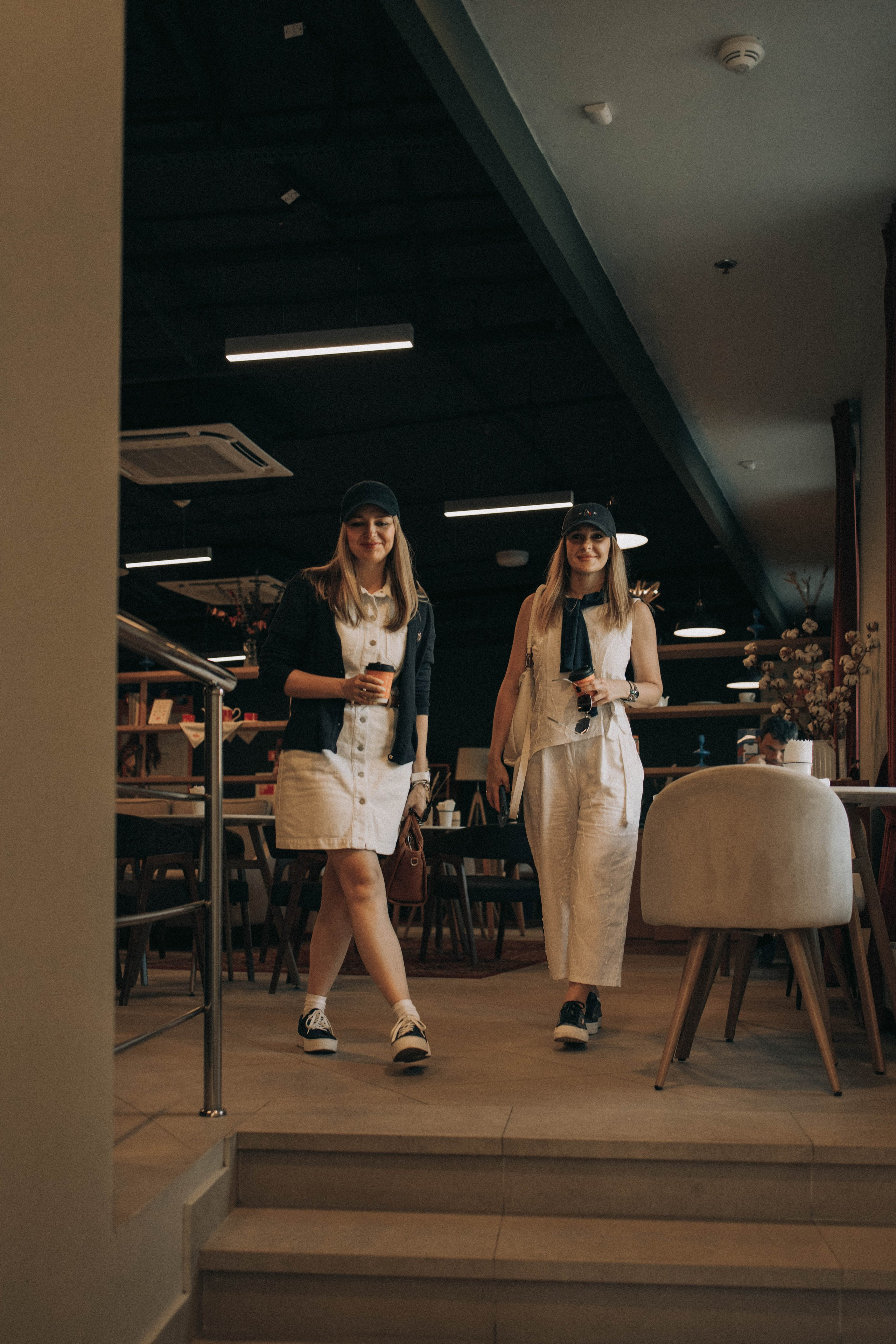 Прогулка Лиза и Марина. Фотограф lifestylе в Москве Пшеничная Анастасия