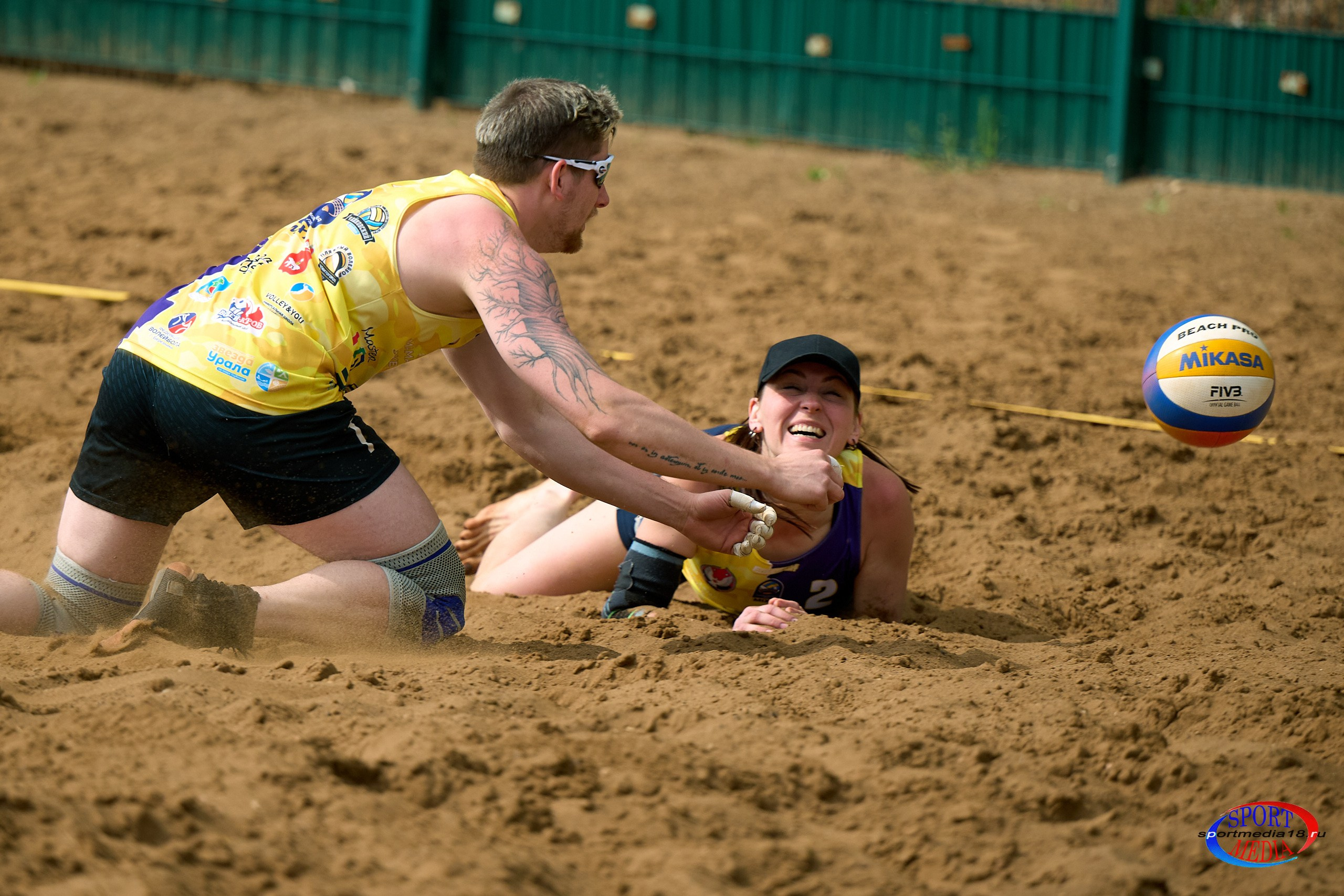 Пляжный волейбол. ПРИВОЛЖСКАЯ ЛИГА MIXT Ижевск 18.05.2025. Спортивный репортажный фотограф в Ижевске Сергей Мерзляков