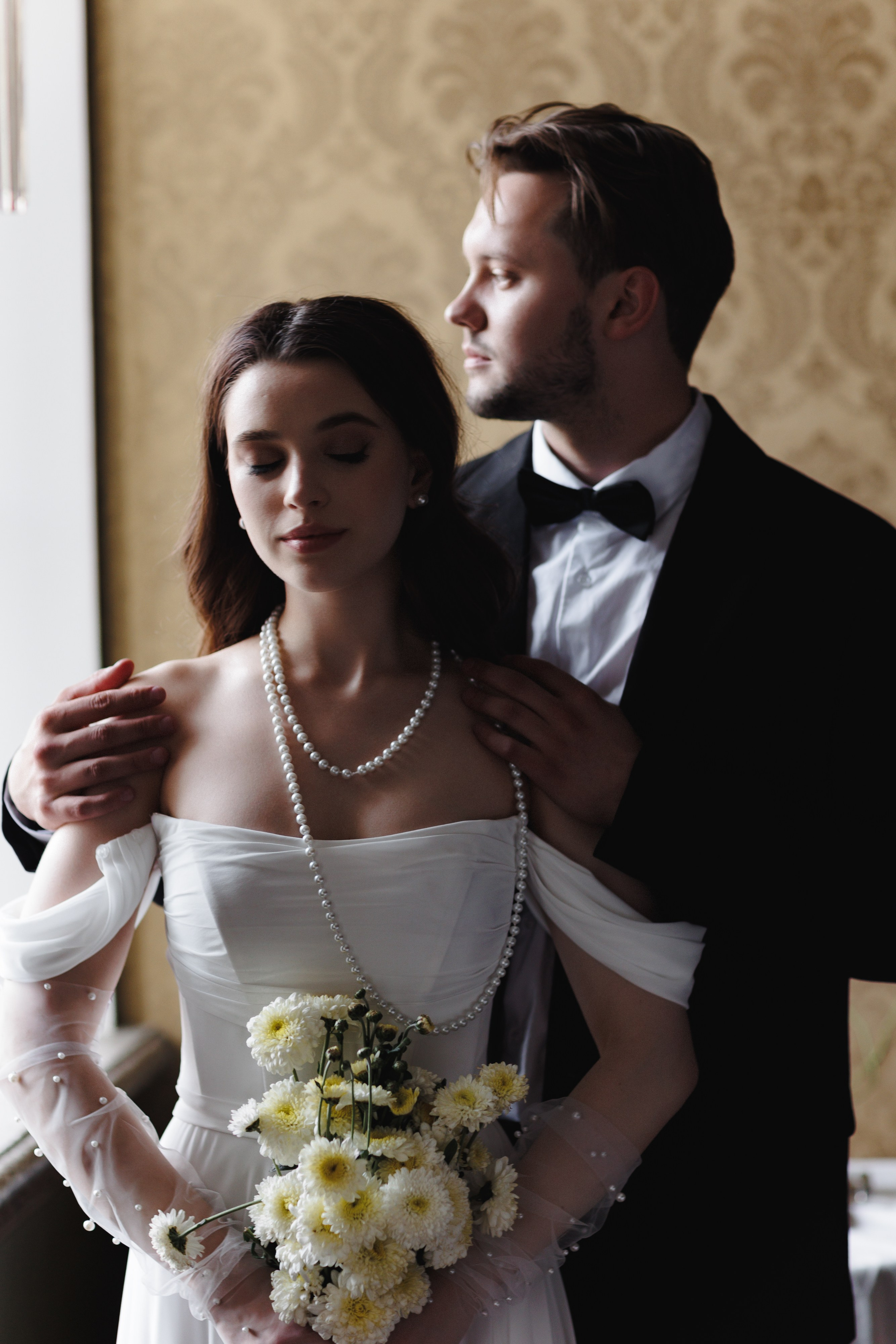 Свадебная фотосессия в квартире-студии. Свадебный фотограф в Москве Мария Крош