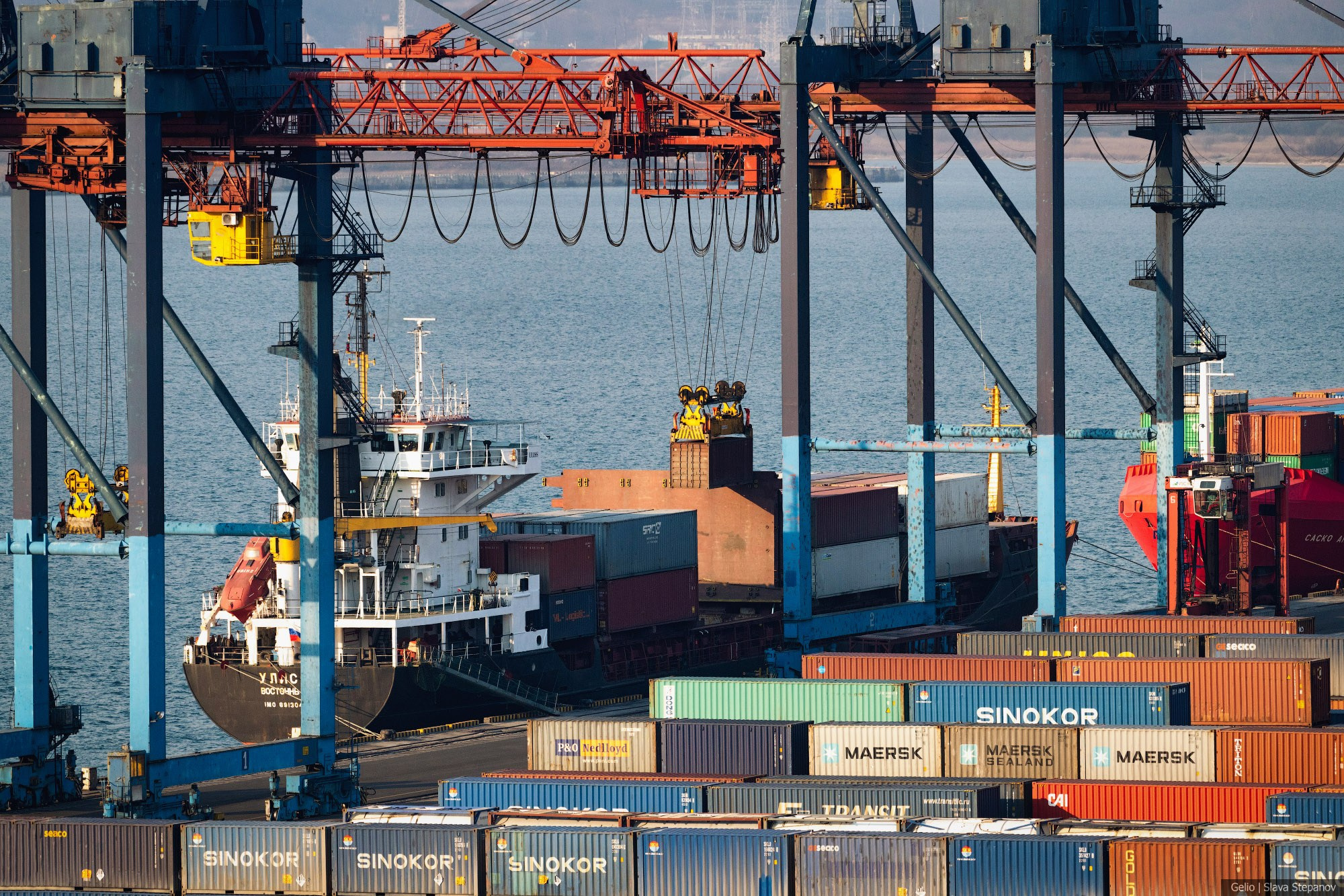 Логистика. Фотограф Слава Степанов, Gelio