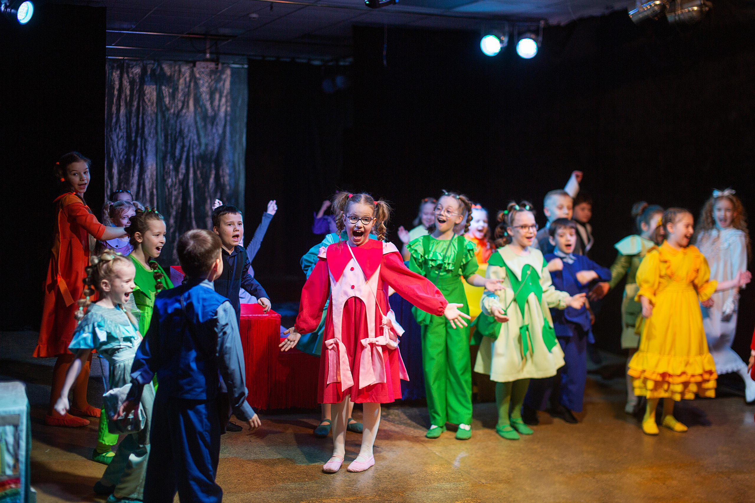 Карандаши «Театрум» ДТЦ, февраль. Семейный и детский фотограф в Петрозаводске