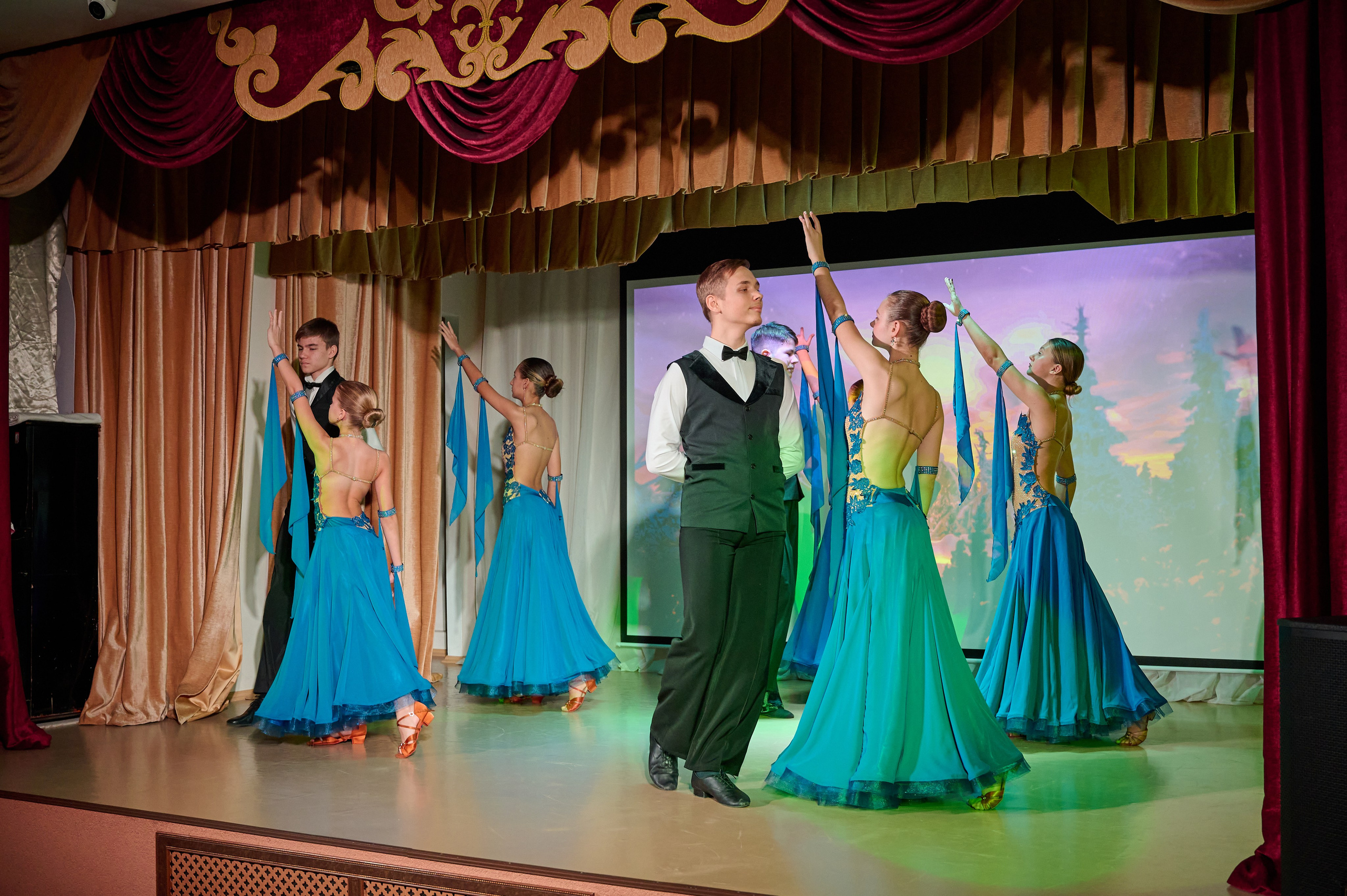 НОвогодний концерт. дк Виноградный. Жизнь курорта Кабардинка в фотографиях