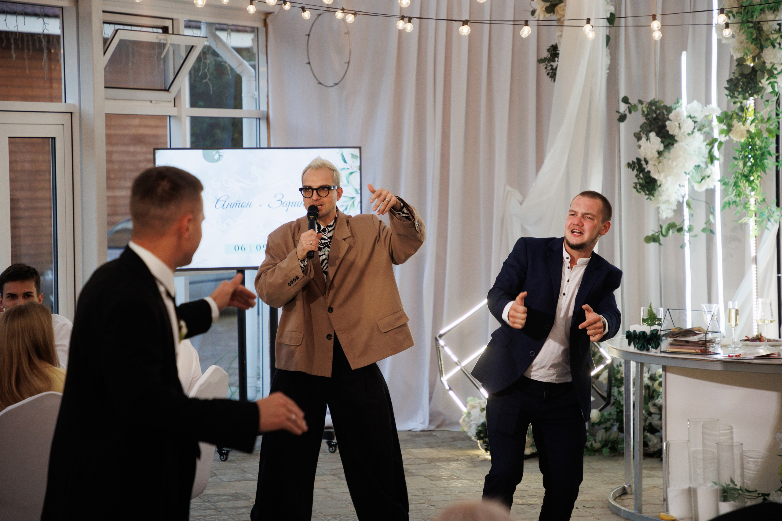 Сентябрь 2025, Белый лис, Выкса. Фотограф городских и семейных событий в Нижнем Новгороде Артем Карпухин