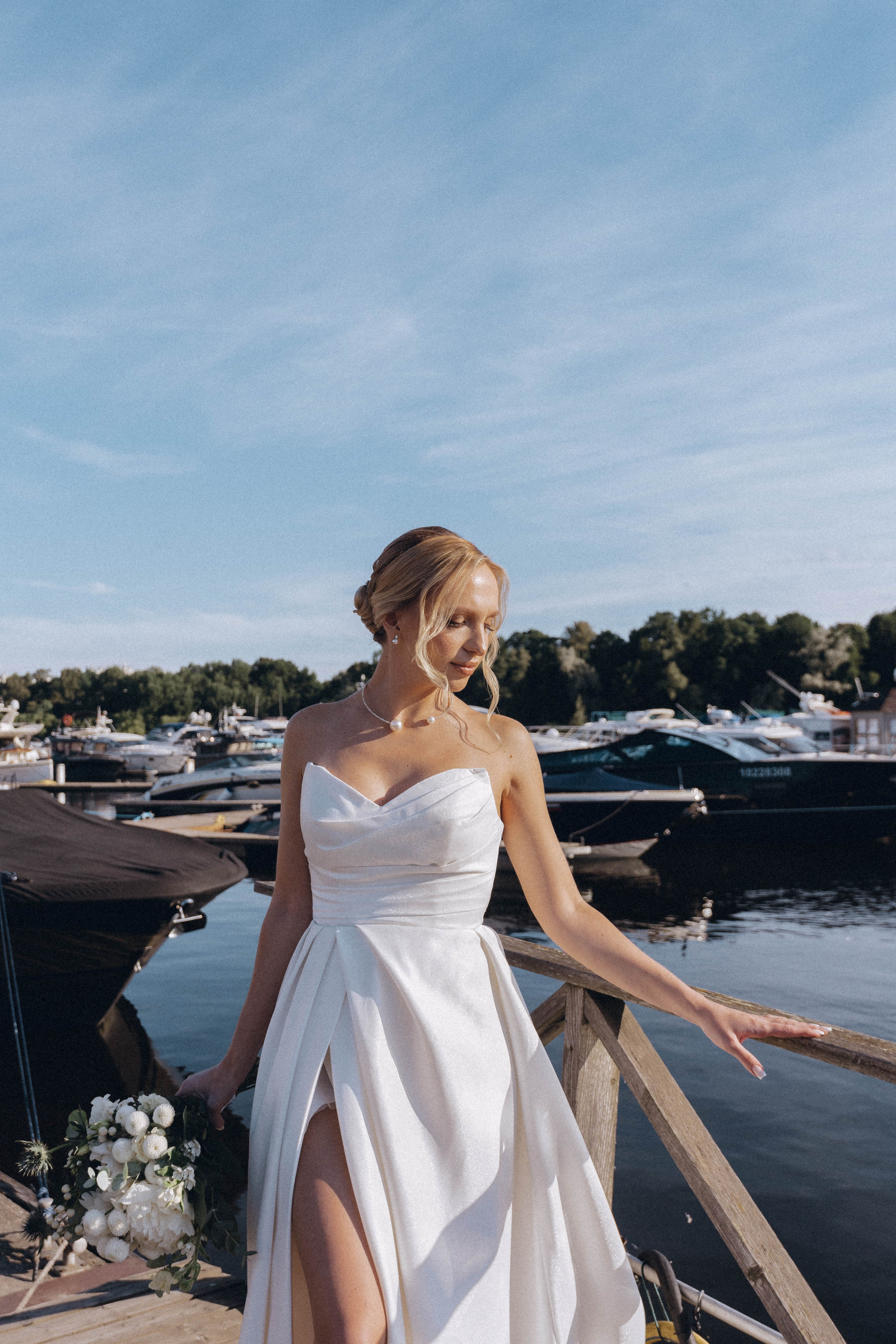 СВАДЕНБНАЯ СЬЕМКА НА КАТЕРЕ ПО КАНАЛАМ САНКТ-ПЕТЕРБУРГА И В АКВАТОРИИ НЕВЫ. Профессиональный фотограф, Санкт-Петербург — Виктория Богомолова