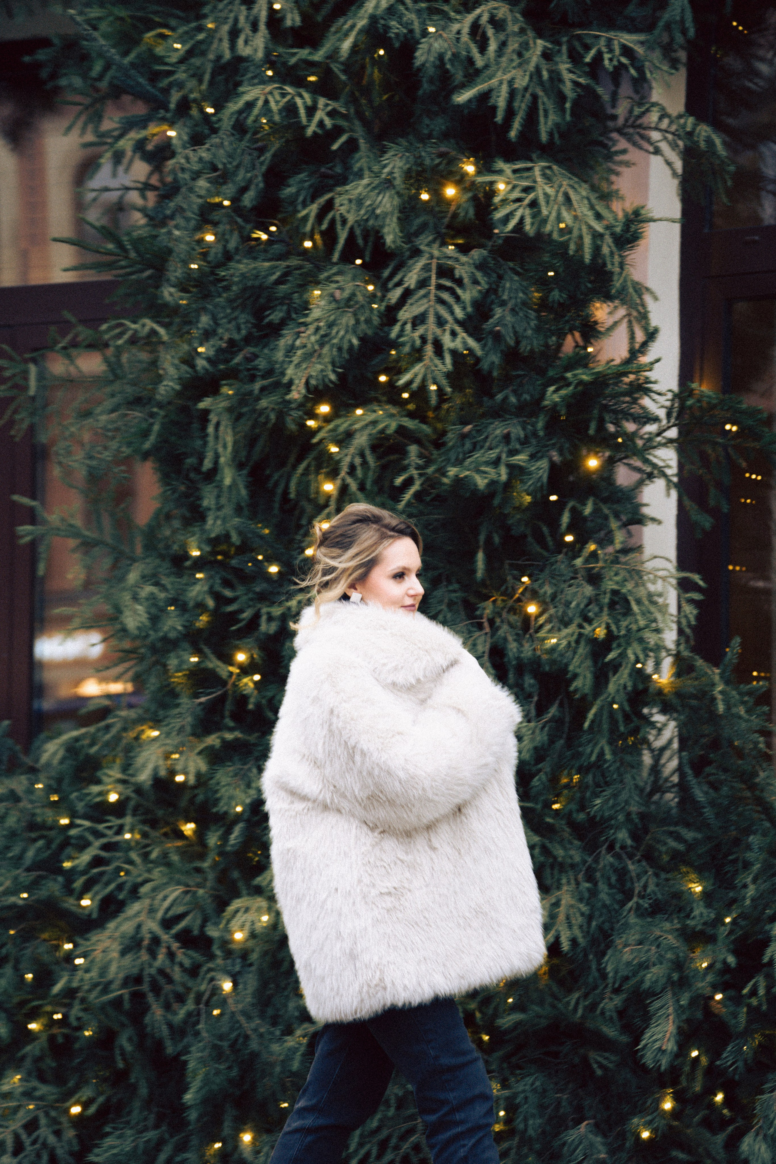 НОВОГОДНЯЯ ФОТОСЕСИИЯ В СТУДИИ ДЛЯ ДЕВУШКИ И ПРОГУЛКА ПО ЧЕРНЫШЕВСКОЙ. Профессиональный фотограф, Санкт-Петербург — Виктория Богомолова