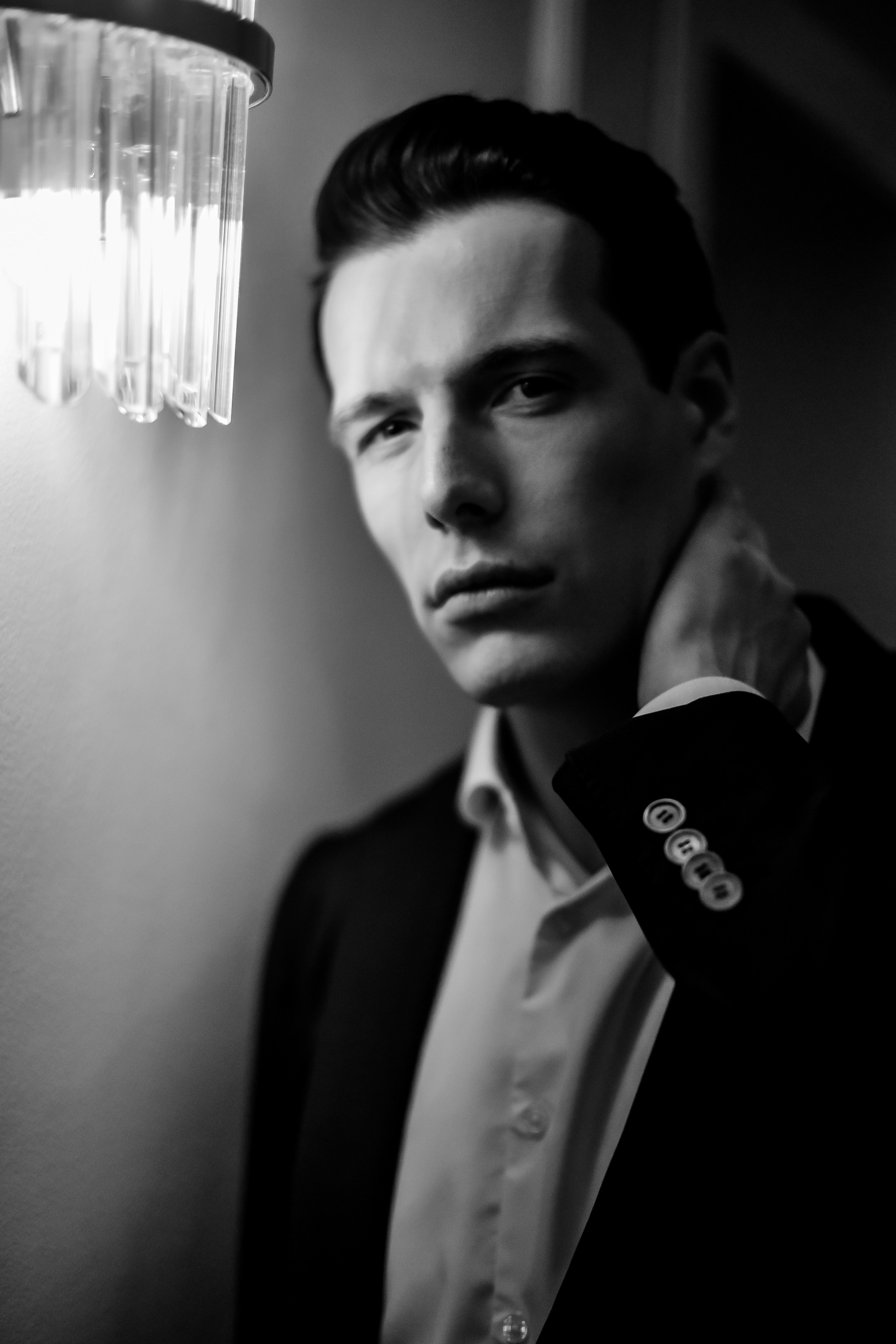 ЛЮМЬЕР_ЧБ. Фотограф для бизнесконтента, репортажей и семейного альбома в Москве