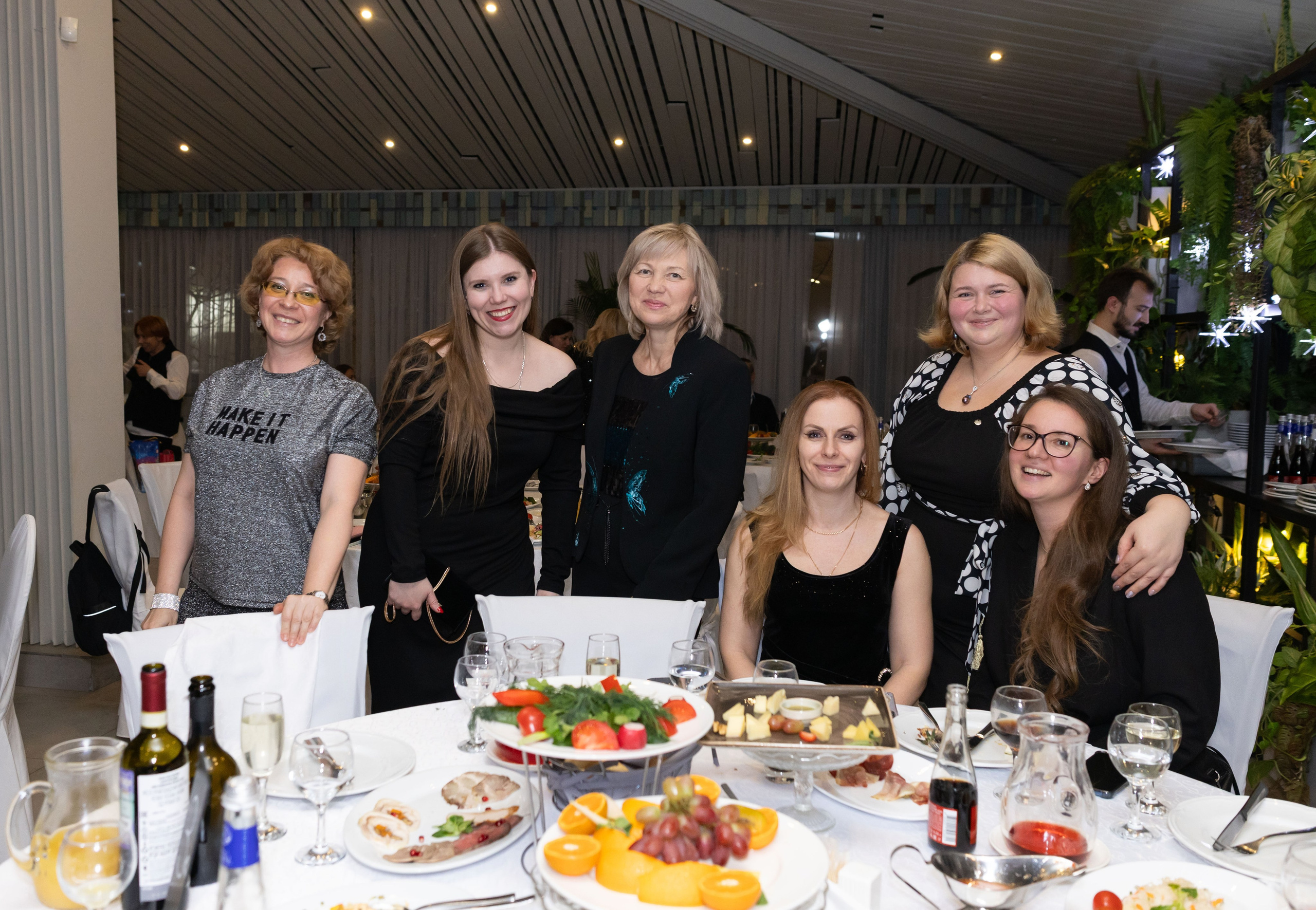 Корпоратив ресторан Времена года Москва. Семейный и детский фотограф Анна Петракова