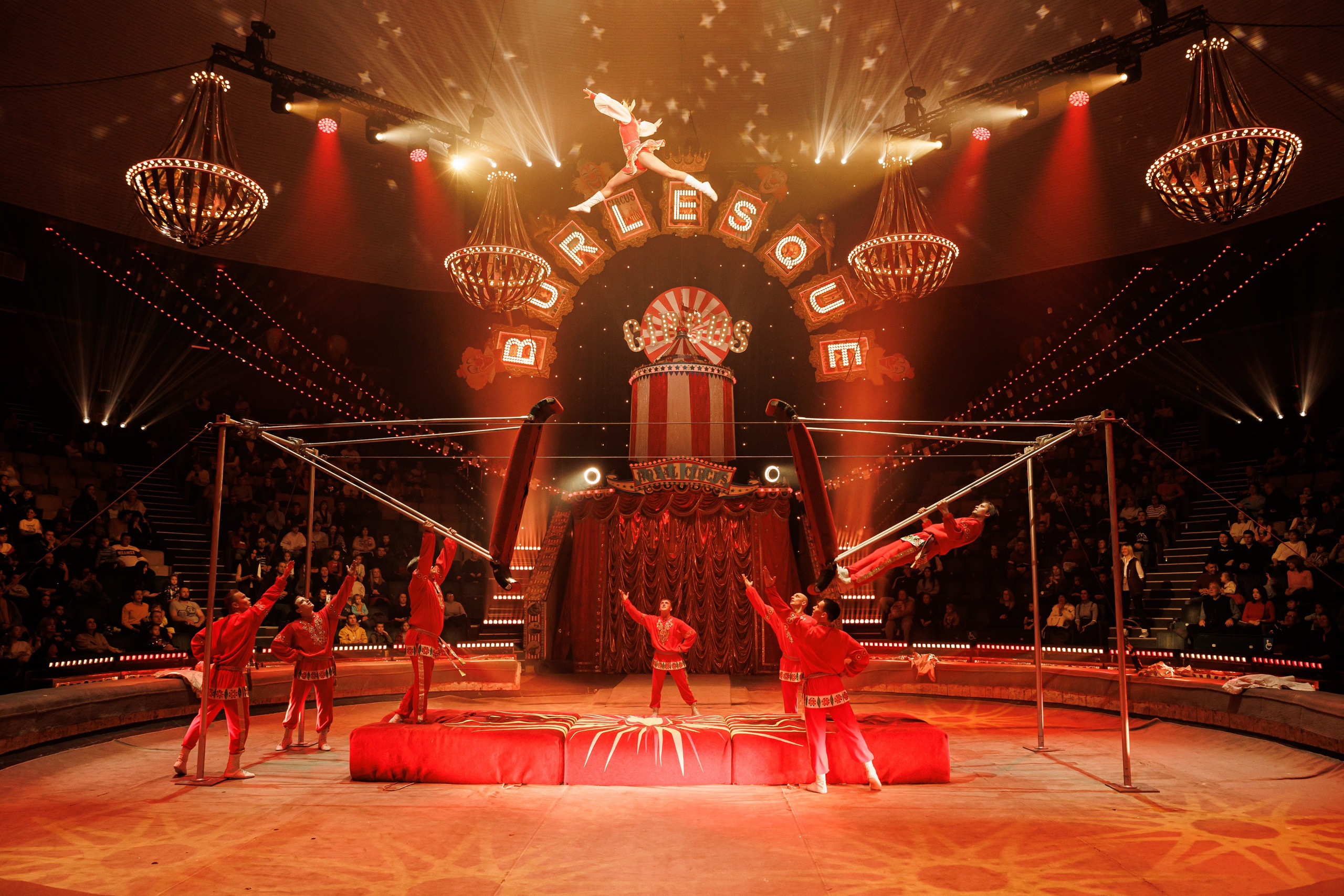 BURLESQUE. Андрей Черёмушкин | Репортажный Фотограф в Хабаровске