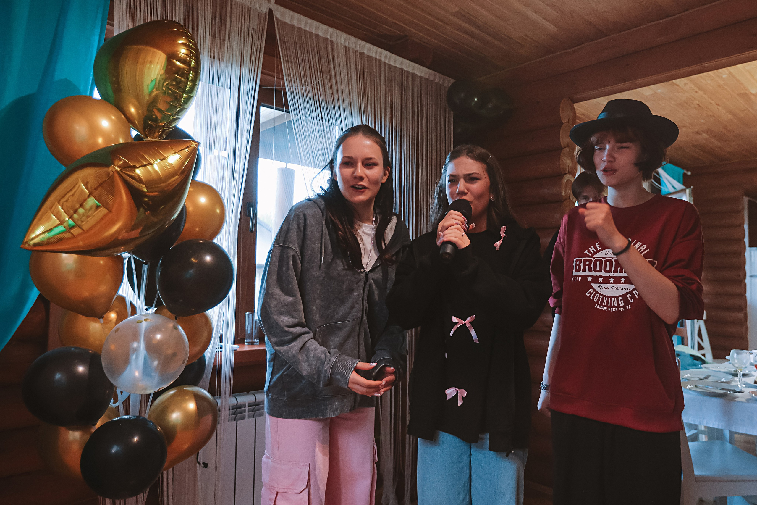 Последний звонок. Семейный фотограф Тюмень, фотограф на роды Салмина Мария